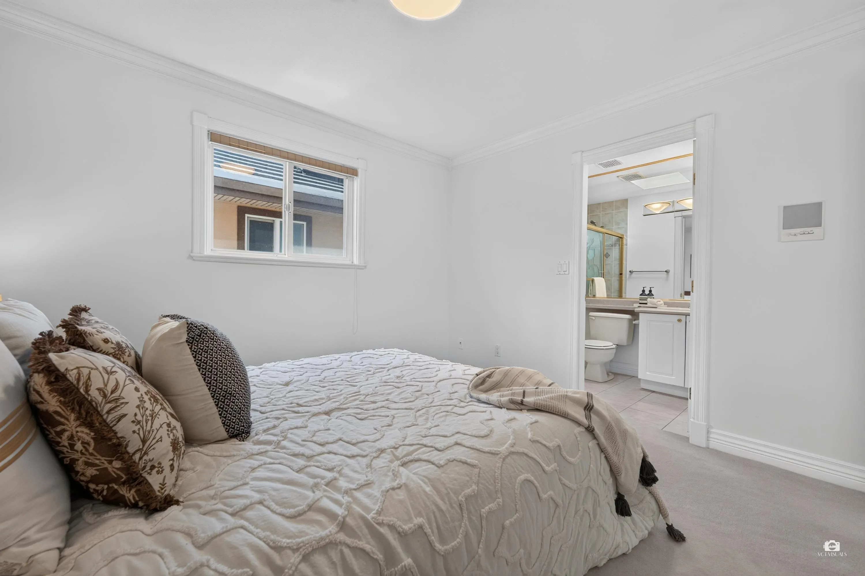6286 Dunsmuir Crescent