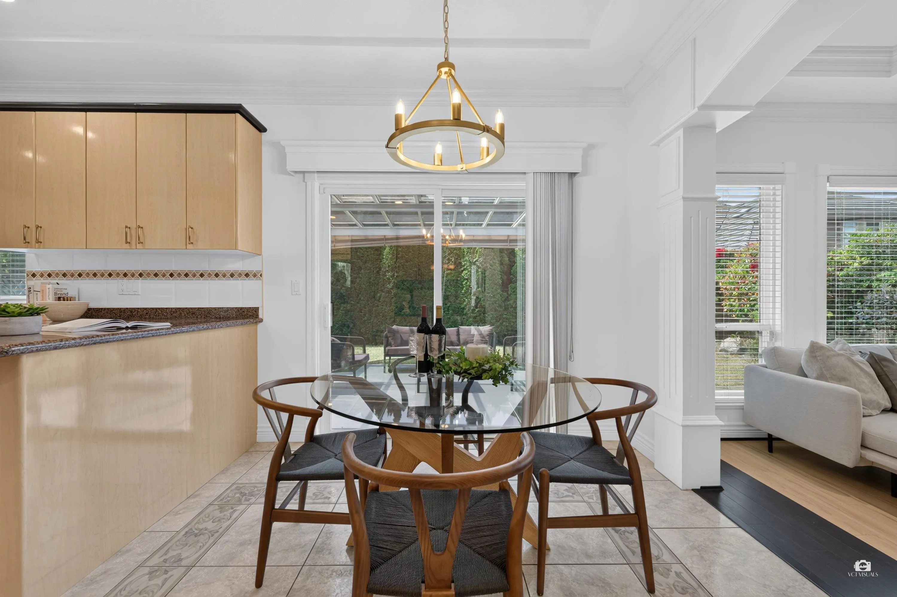 6286 Dunsmuir Crescent