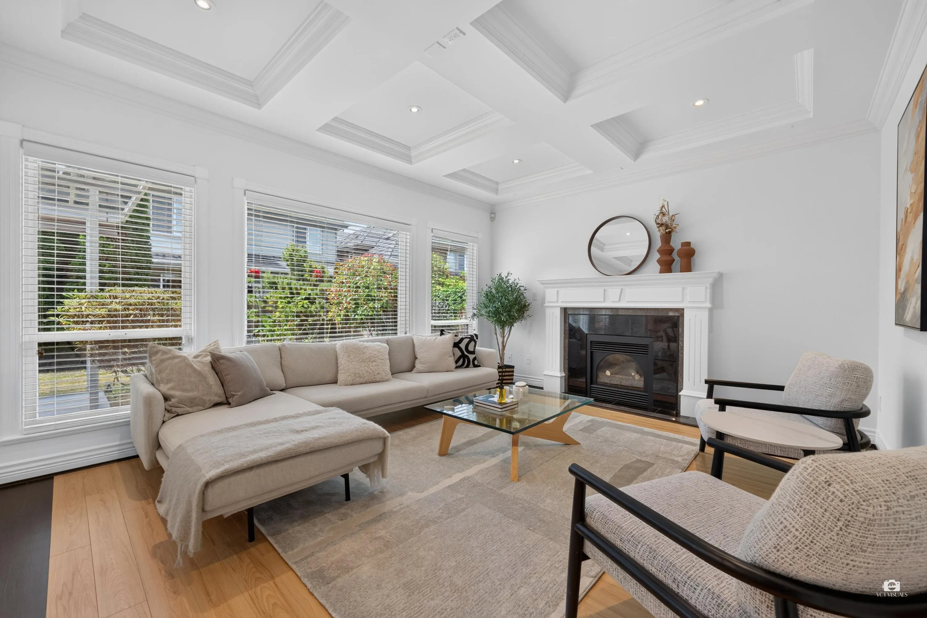 6286 Dunsmuir Crescent