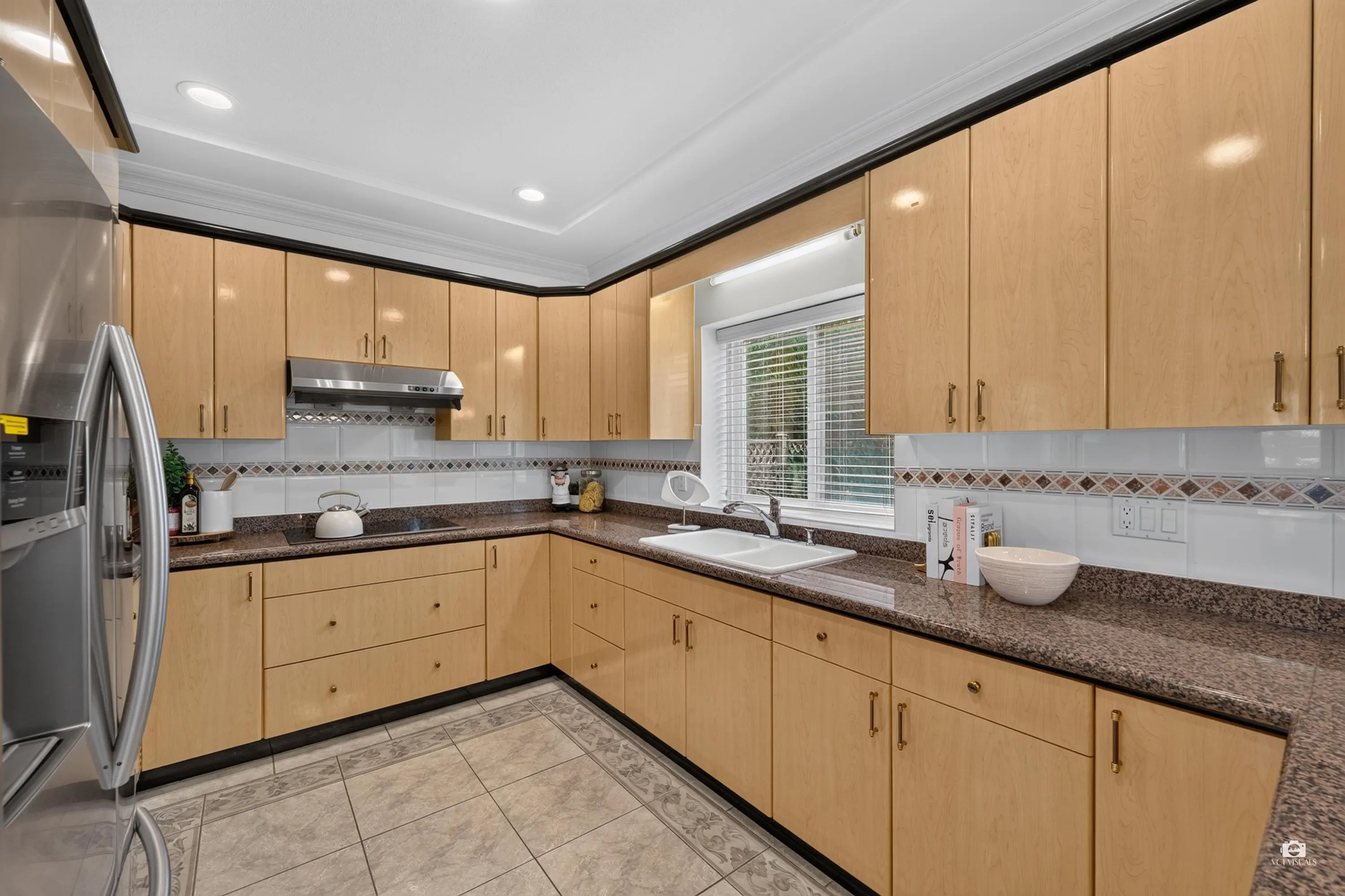 6286 Dunsmuir Crescent