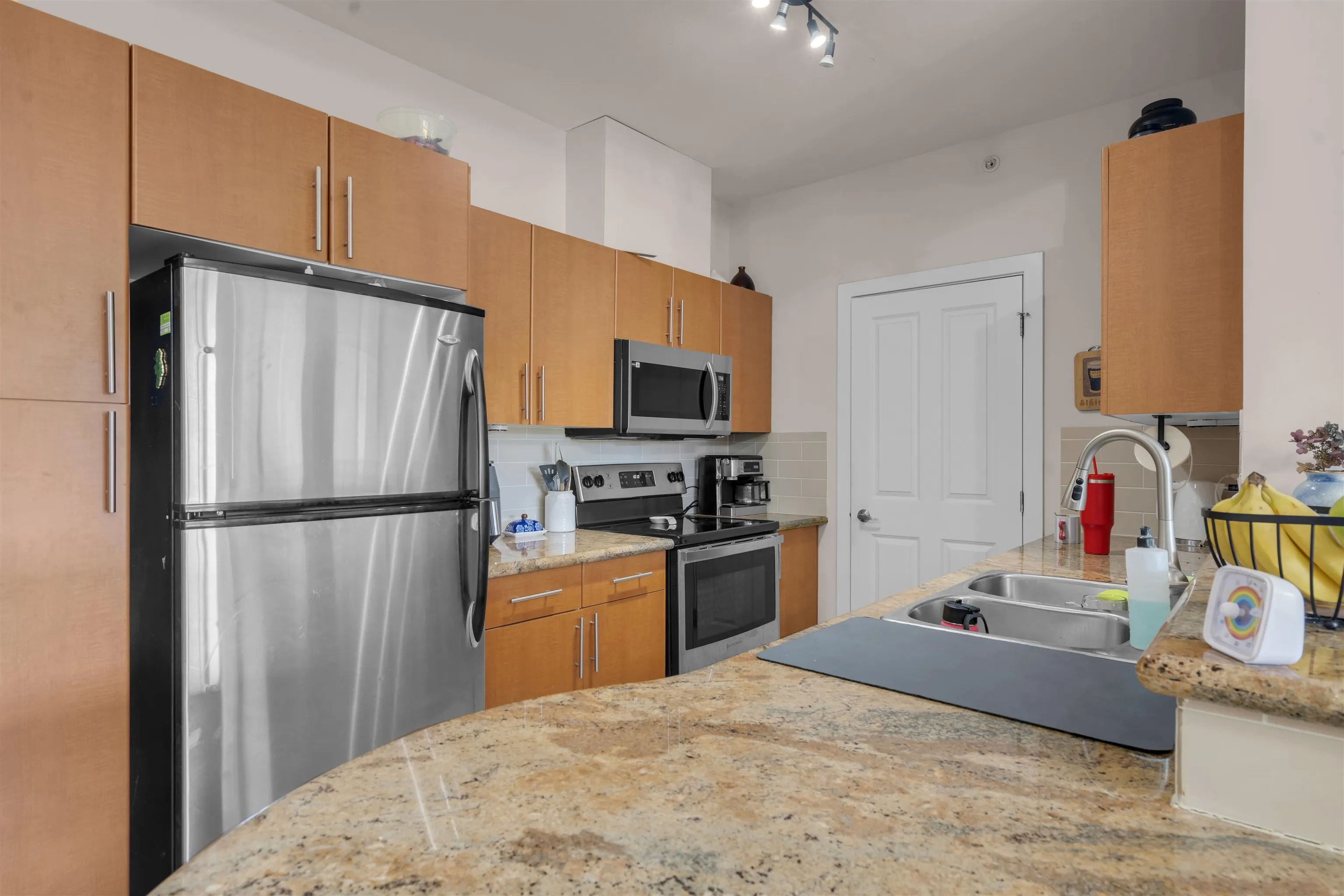 2478 Shaughnessy Street #402