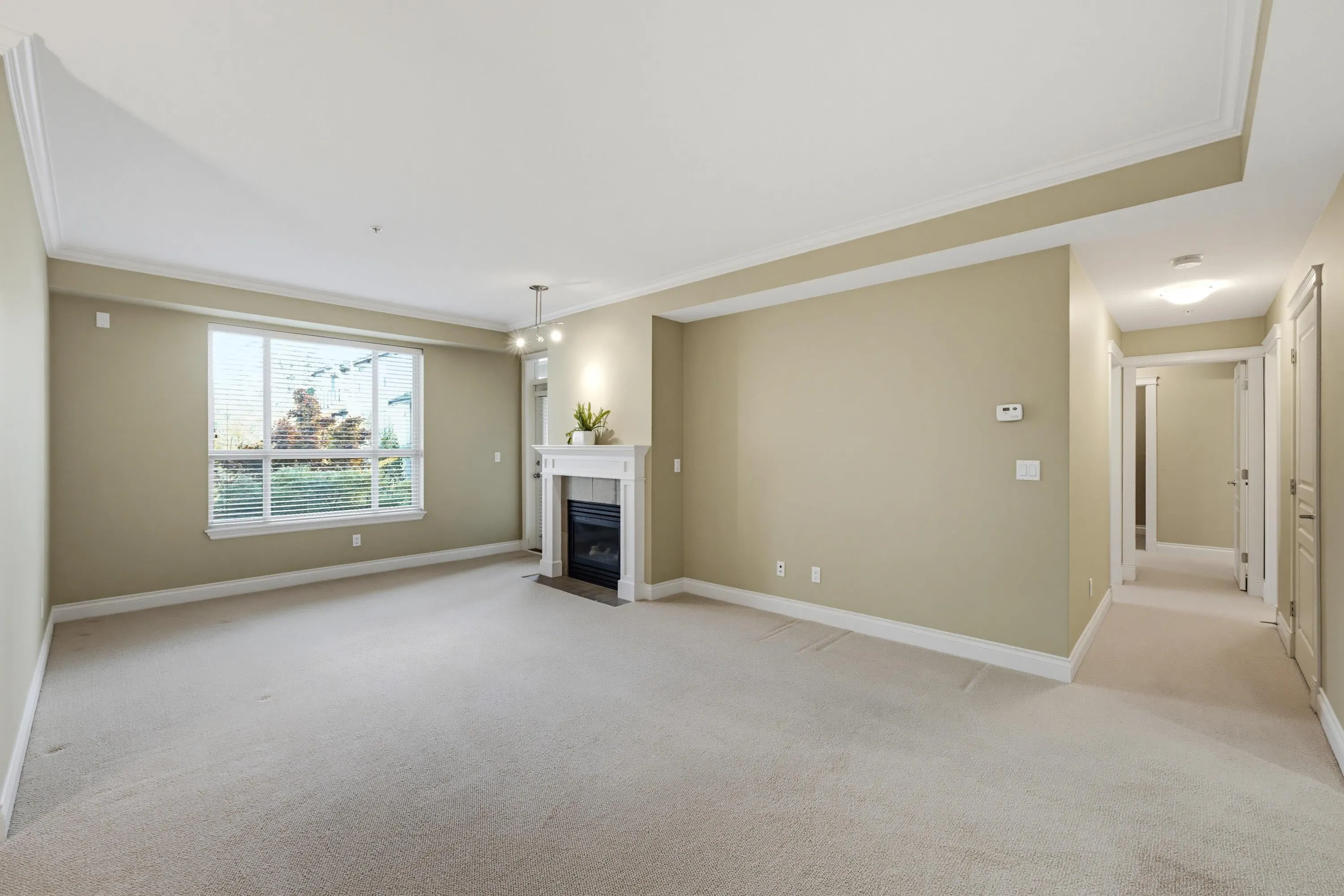 15357 17a Avenue #202