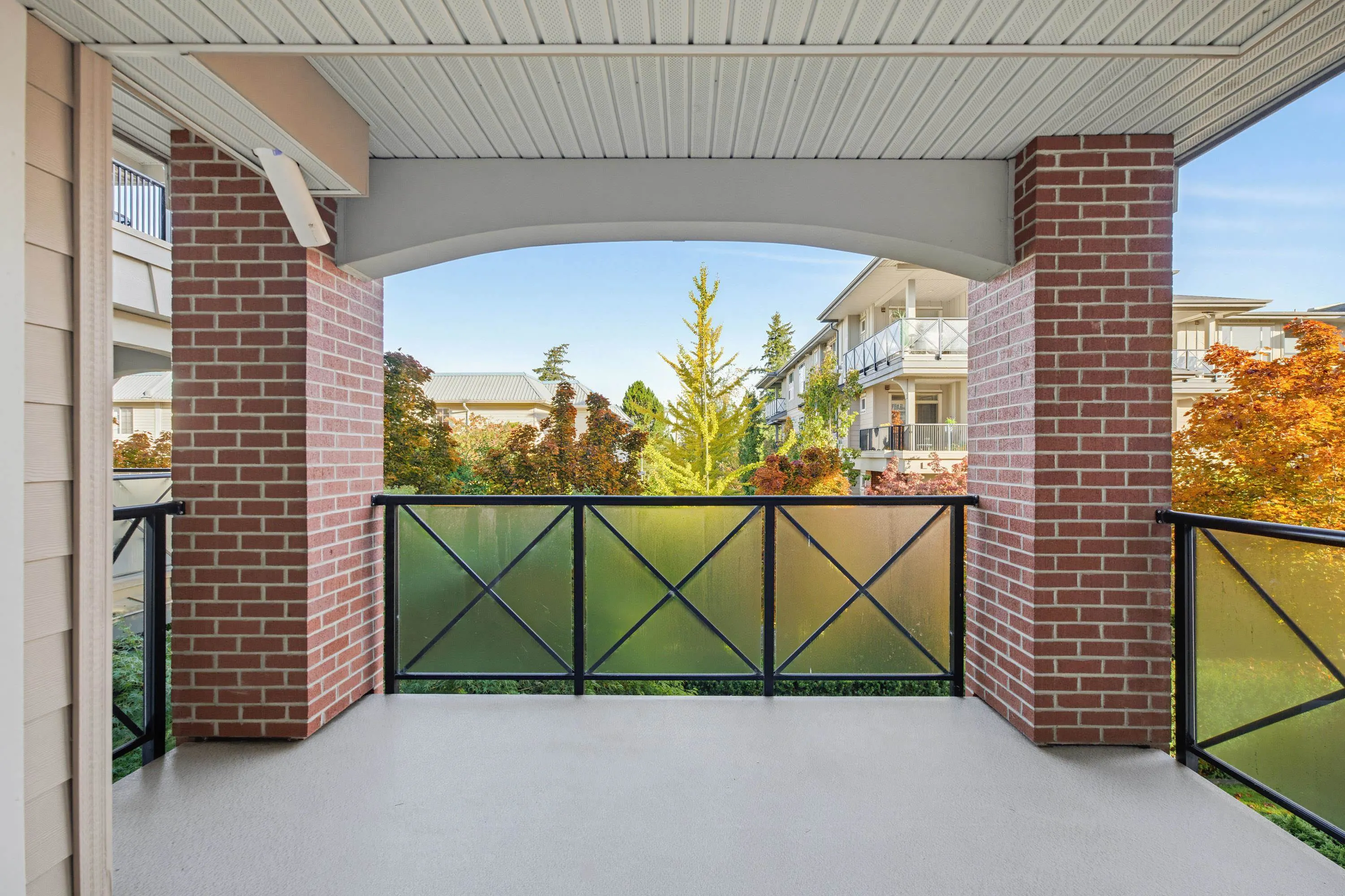15357 17a Avenue #202