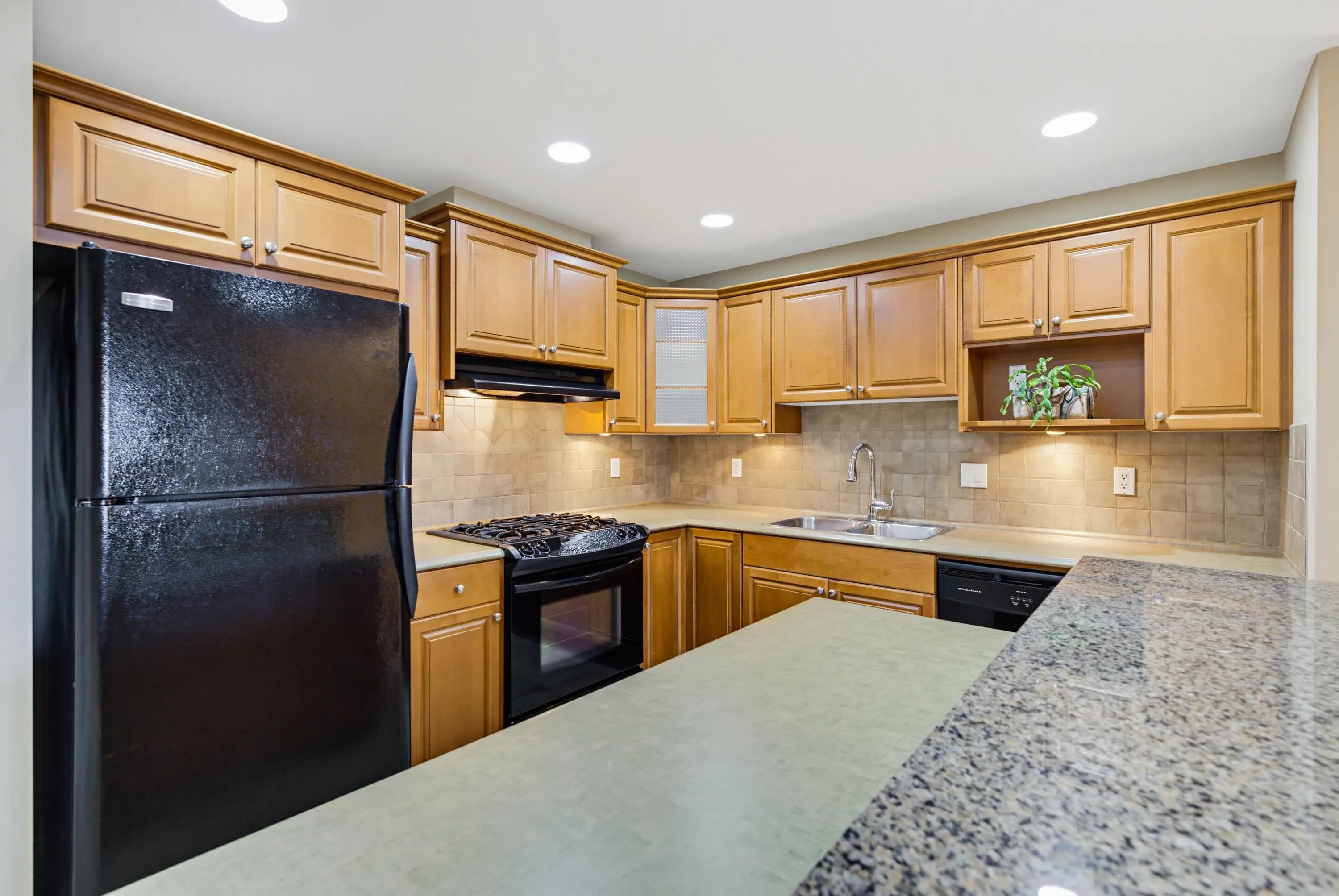 15357 17a Avenue #202