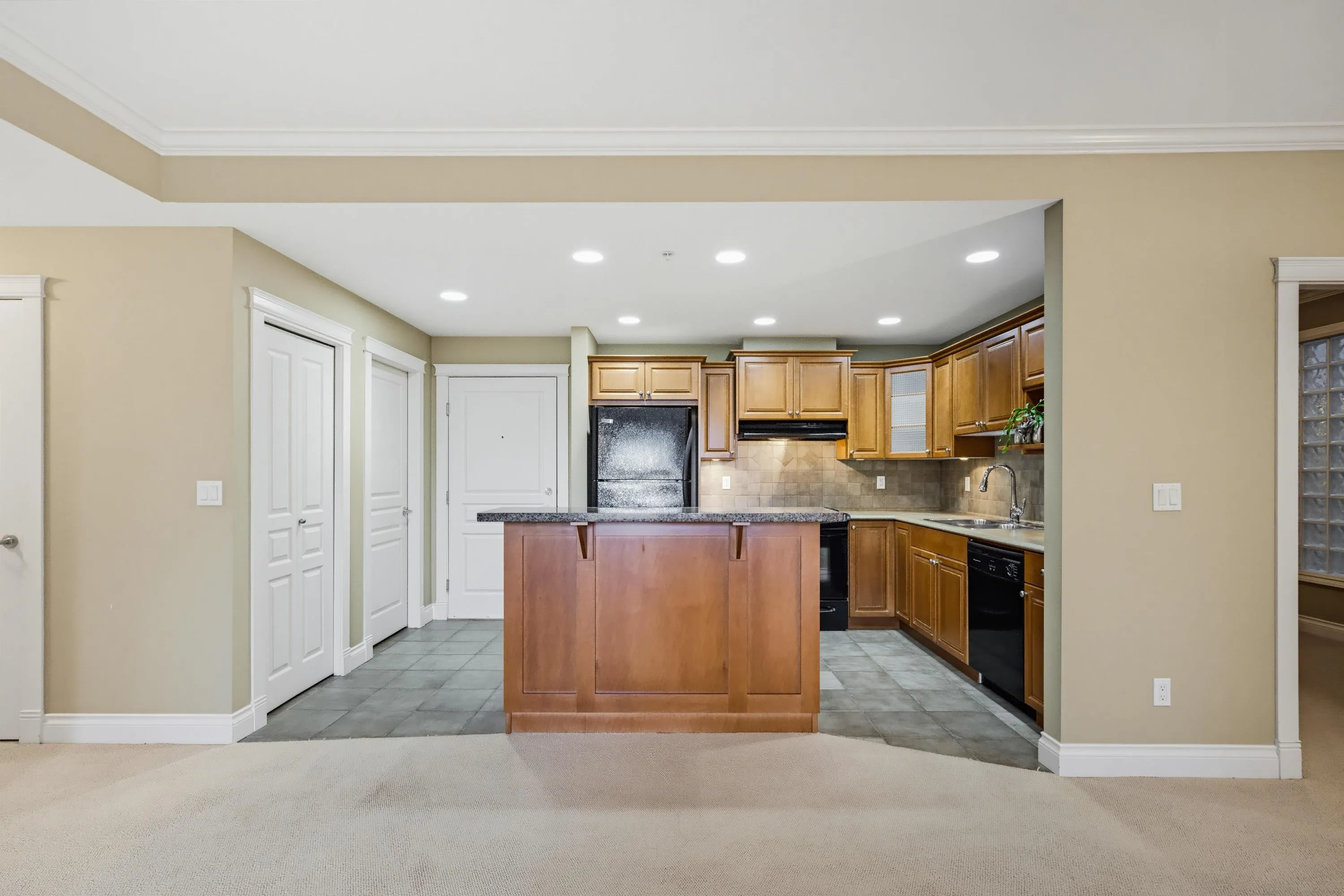 15357 17a Avenue #202