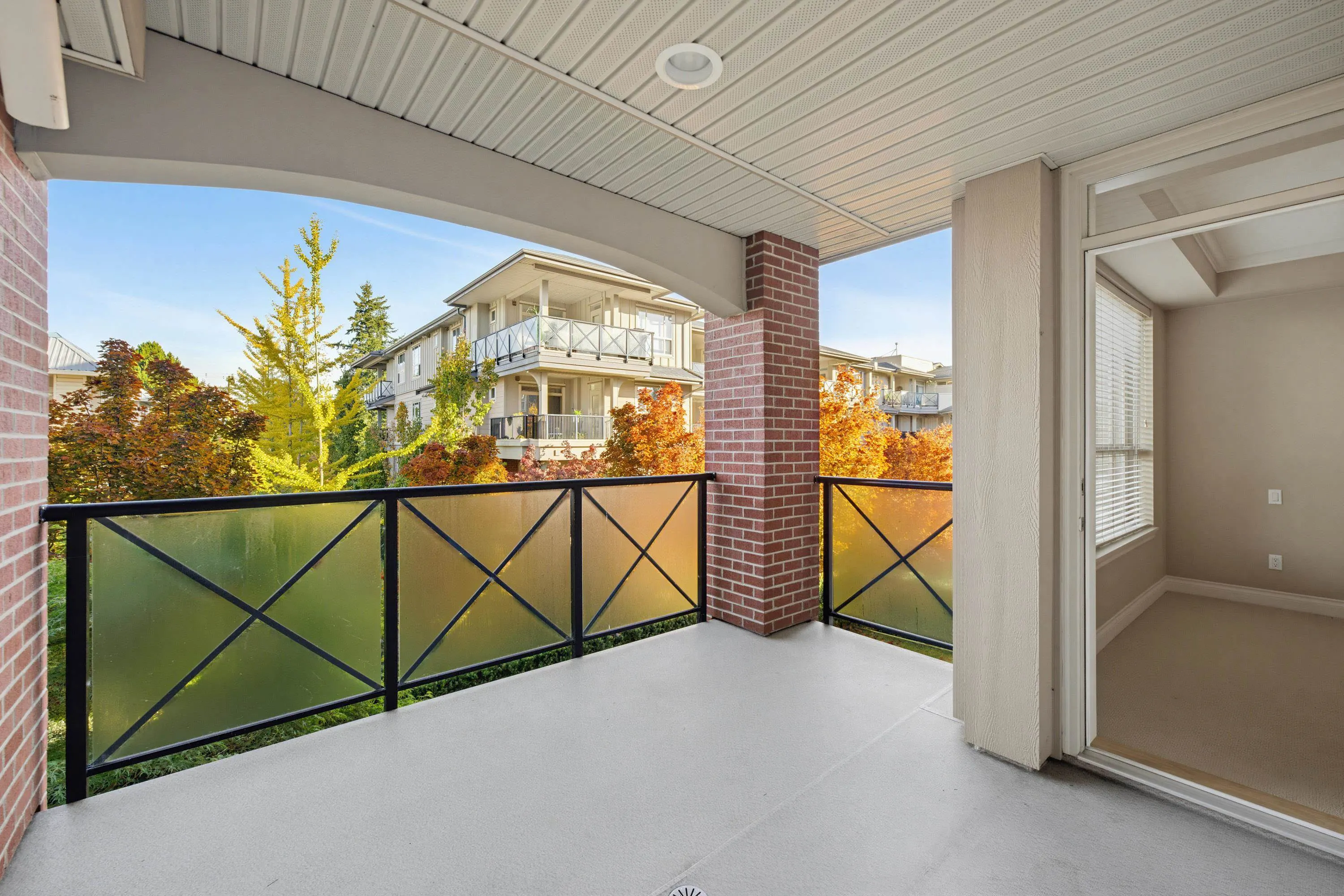 15357 17a Avenue #202