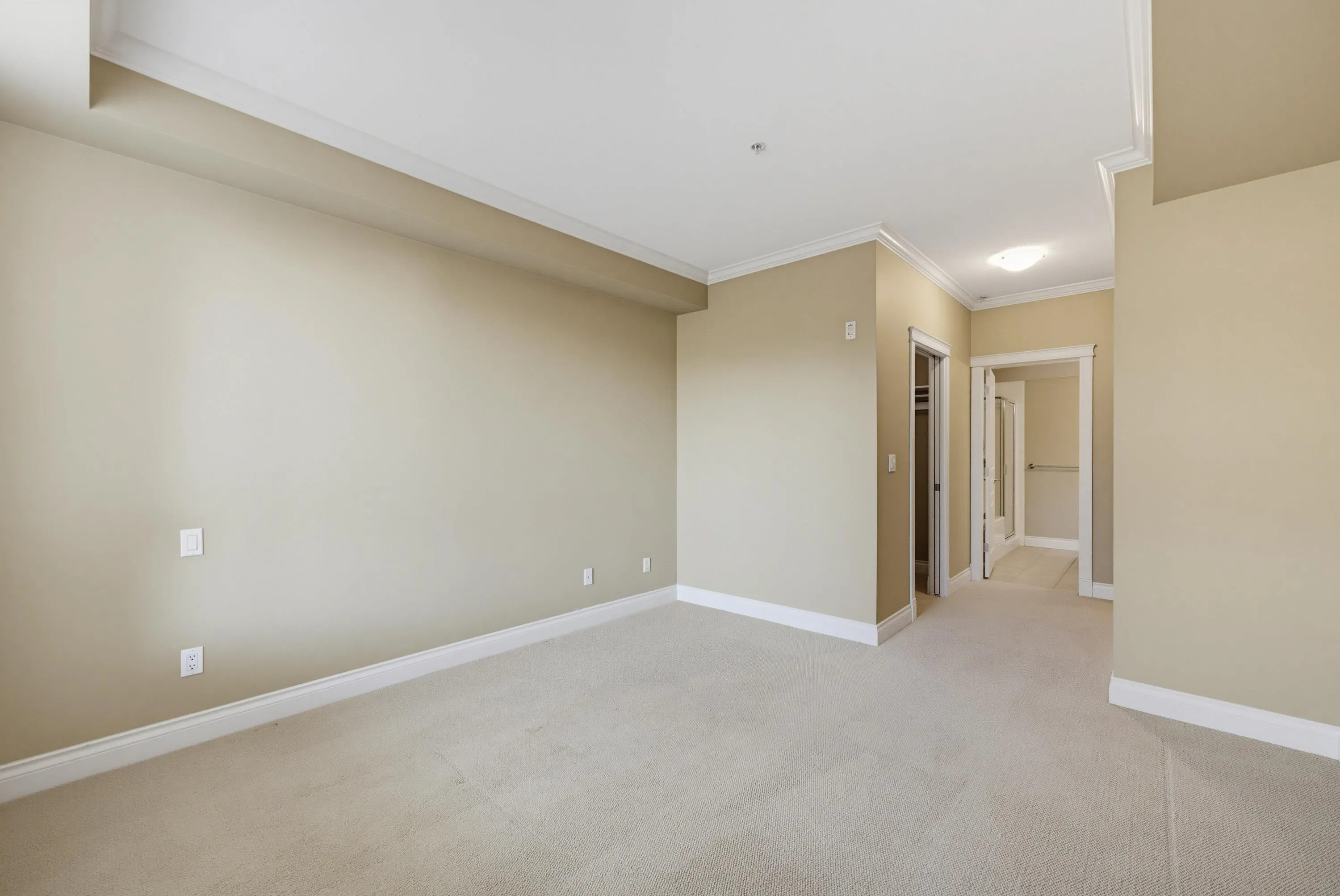 15357 17a Avenue #202