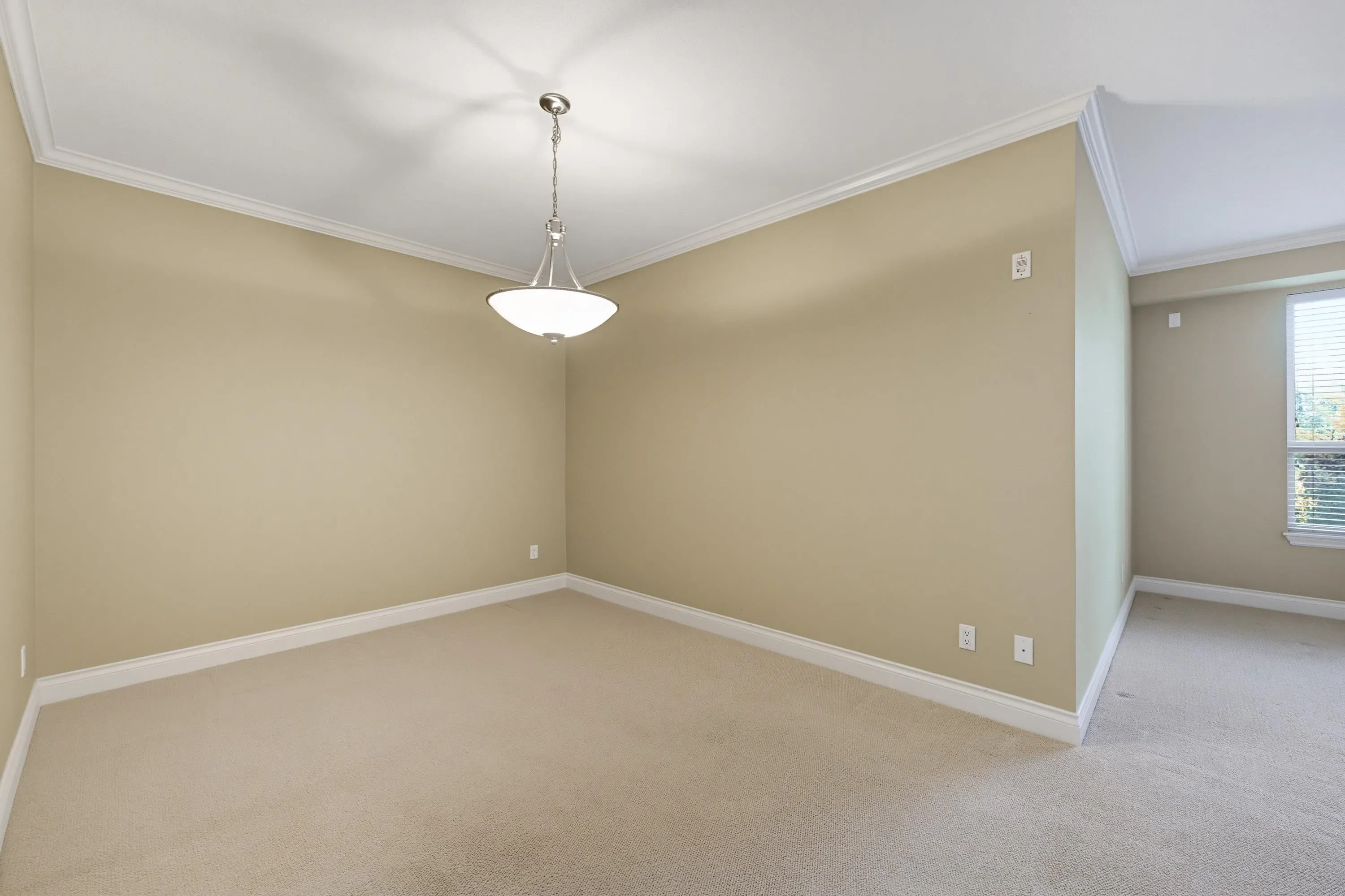 15357 17a Avenue #202