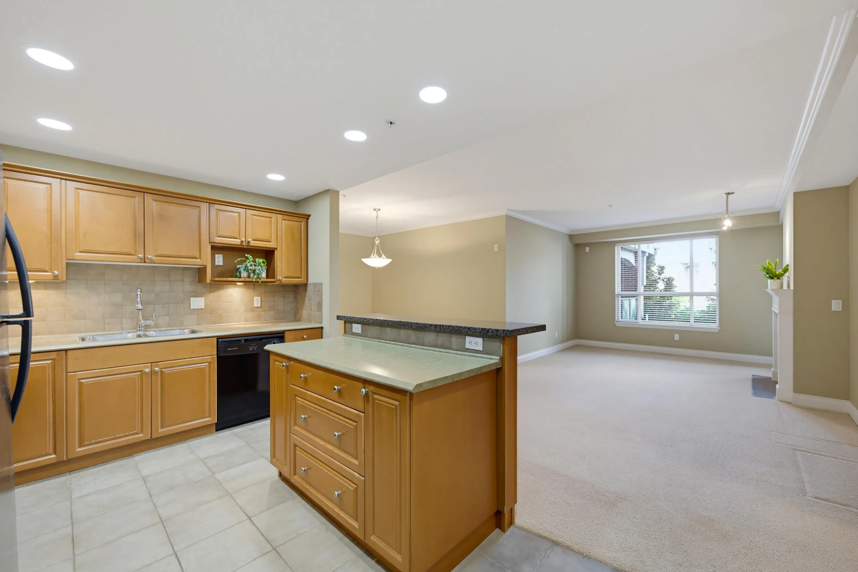 15357 17a Avenue #202