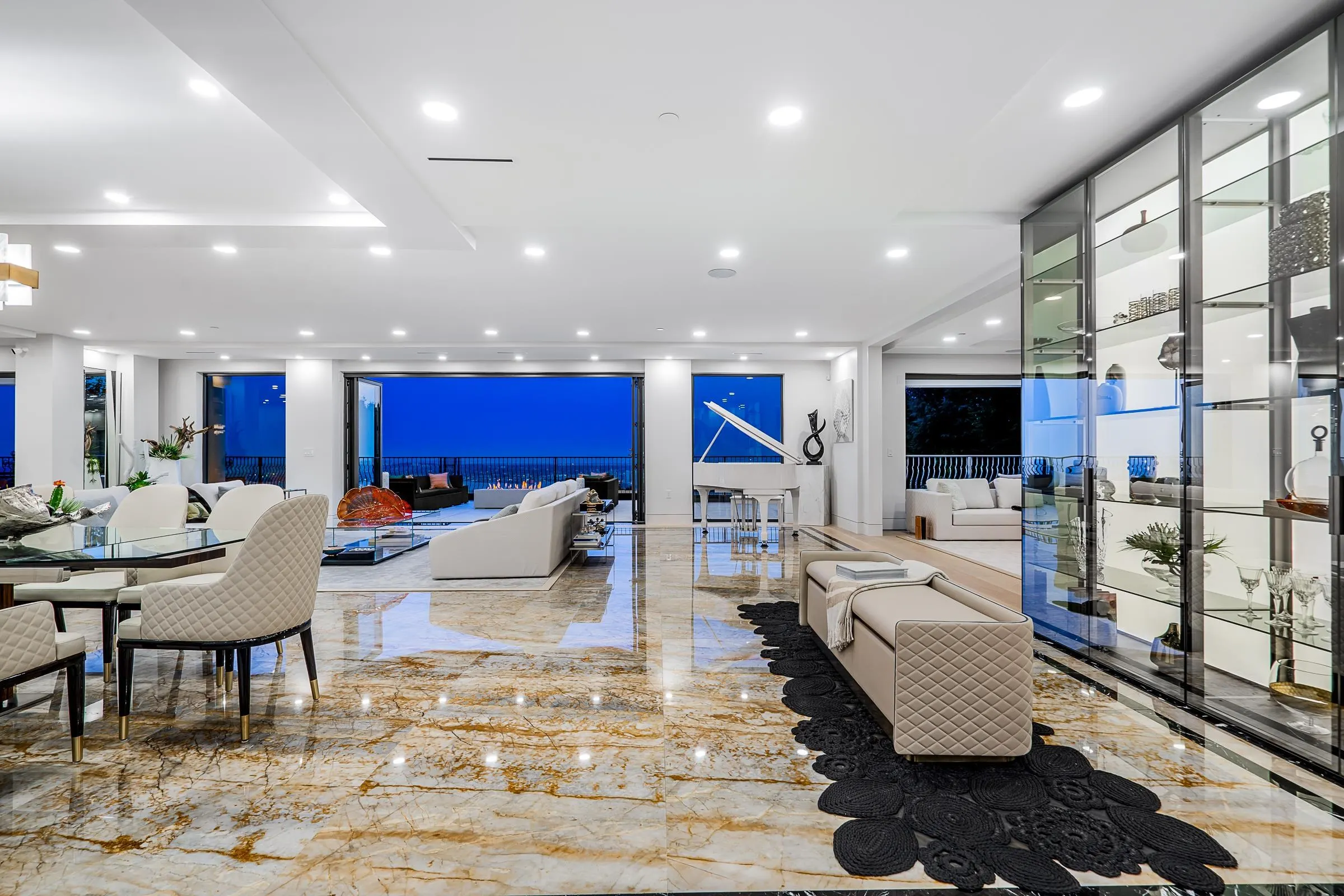 1123 Crestline Road
