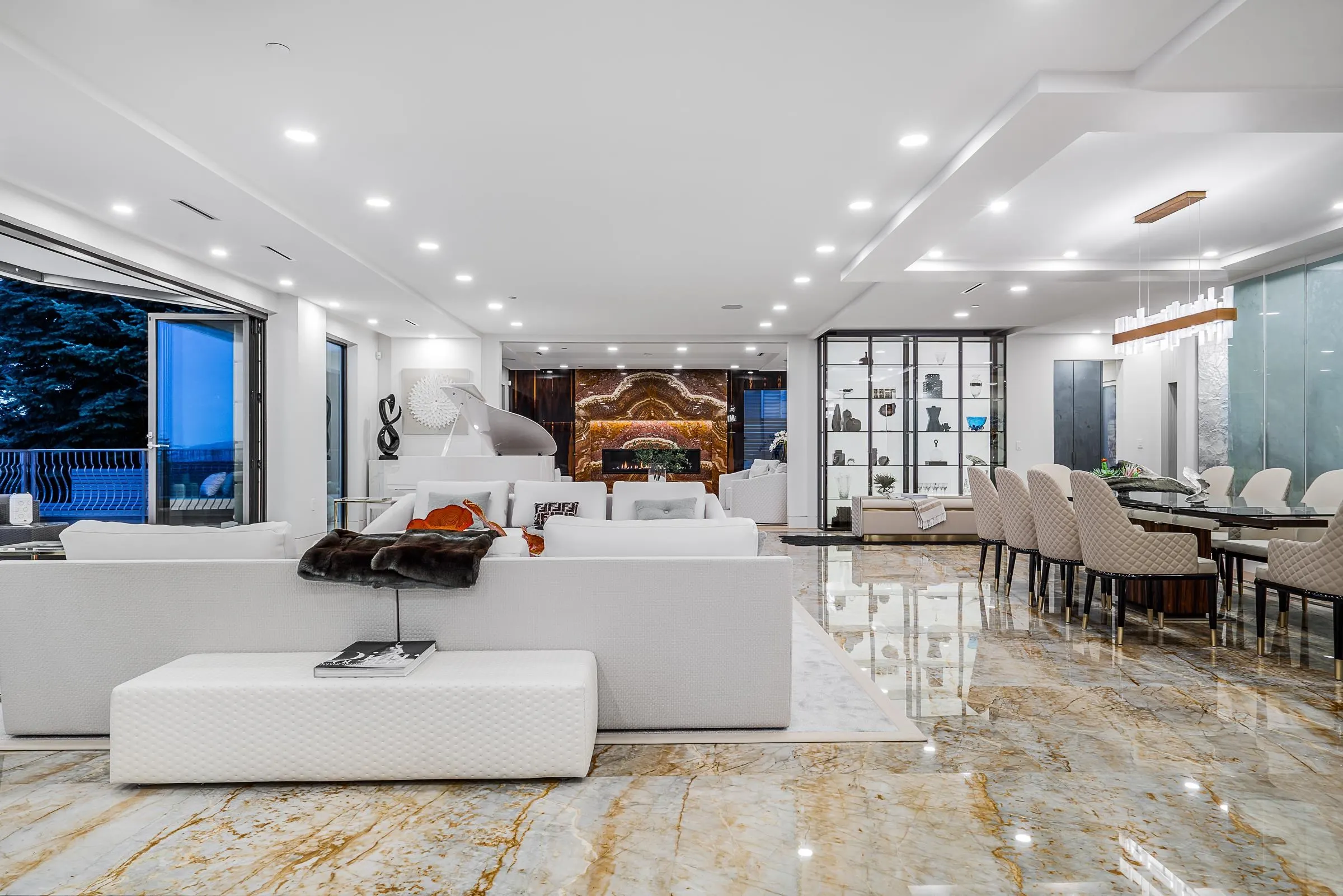 1123 Crestline Road
