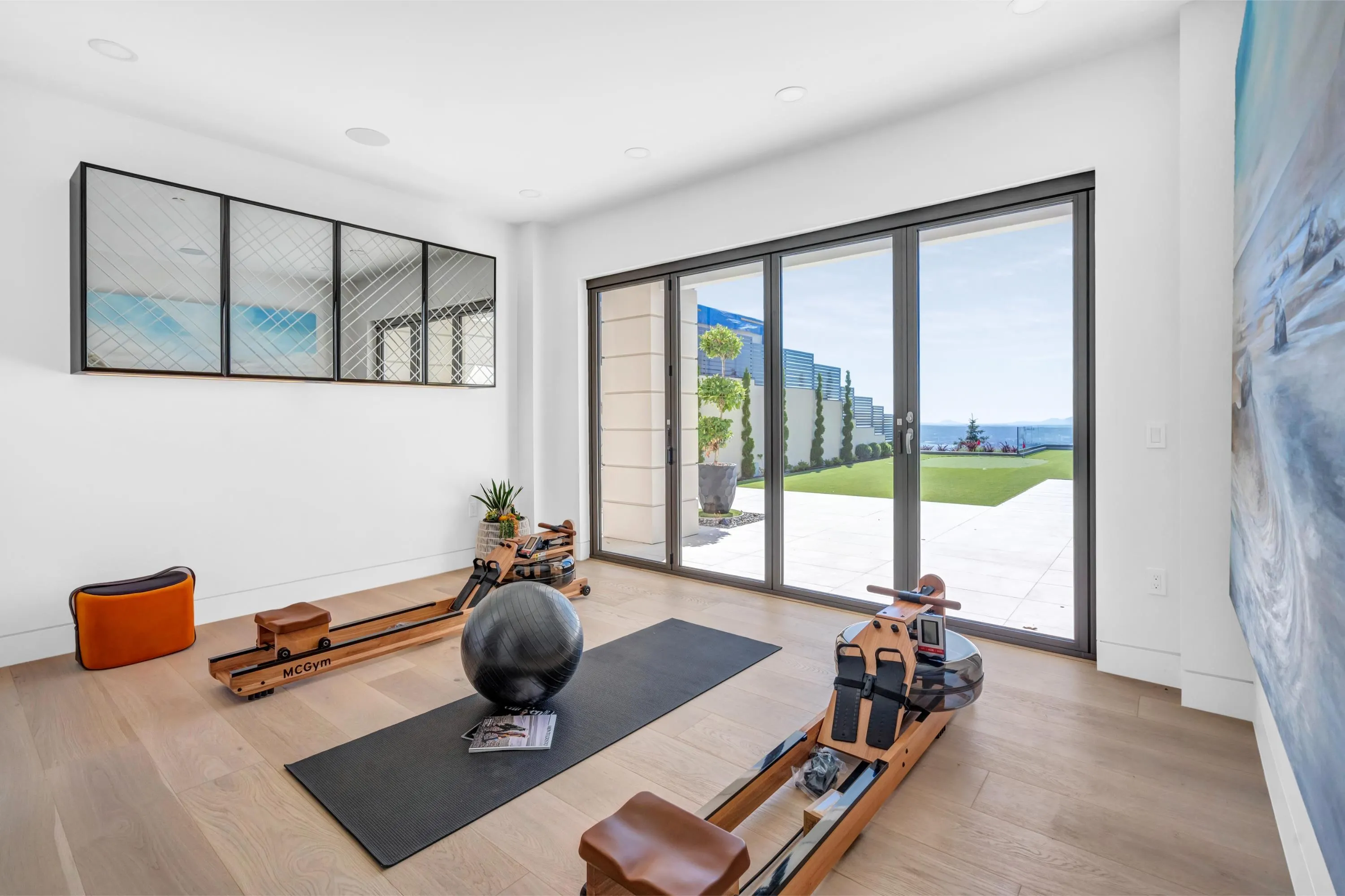 1123 Crestline Road