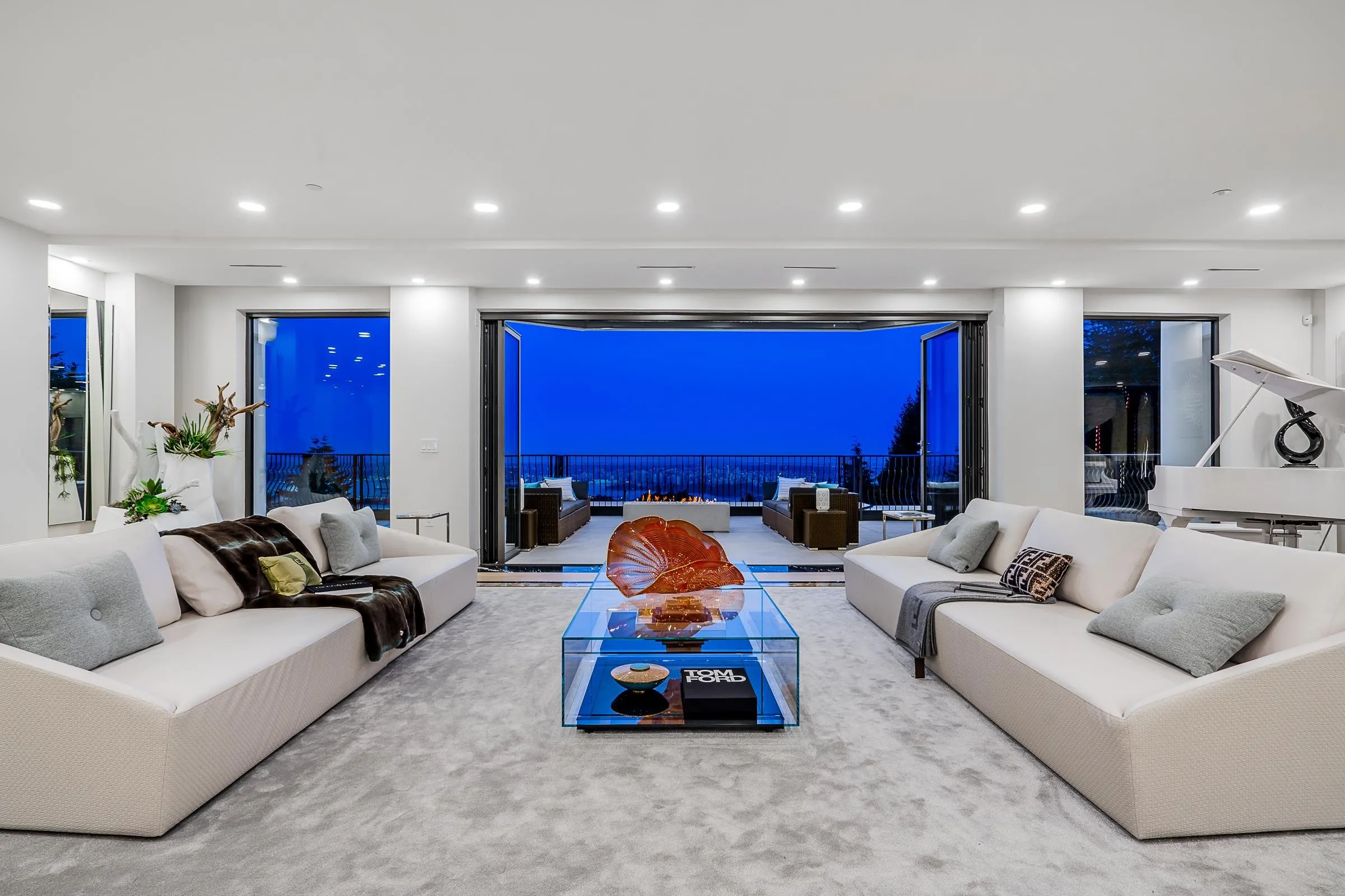 1123 Crestline Road