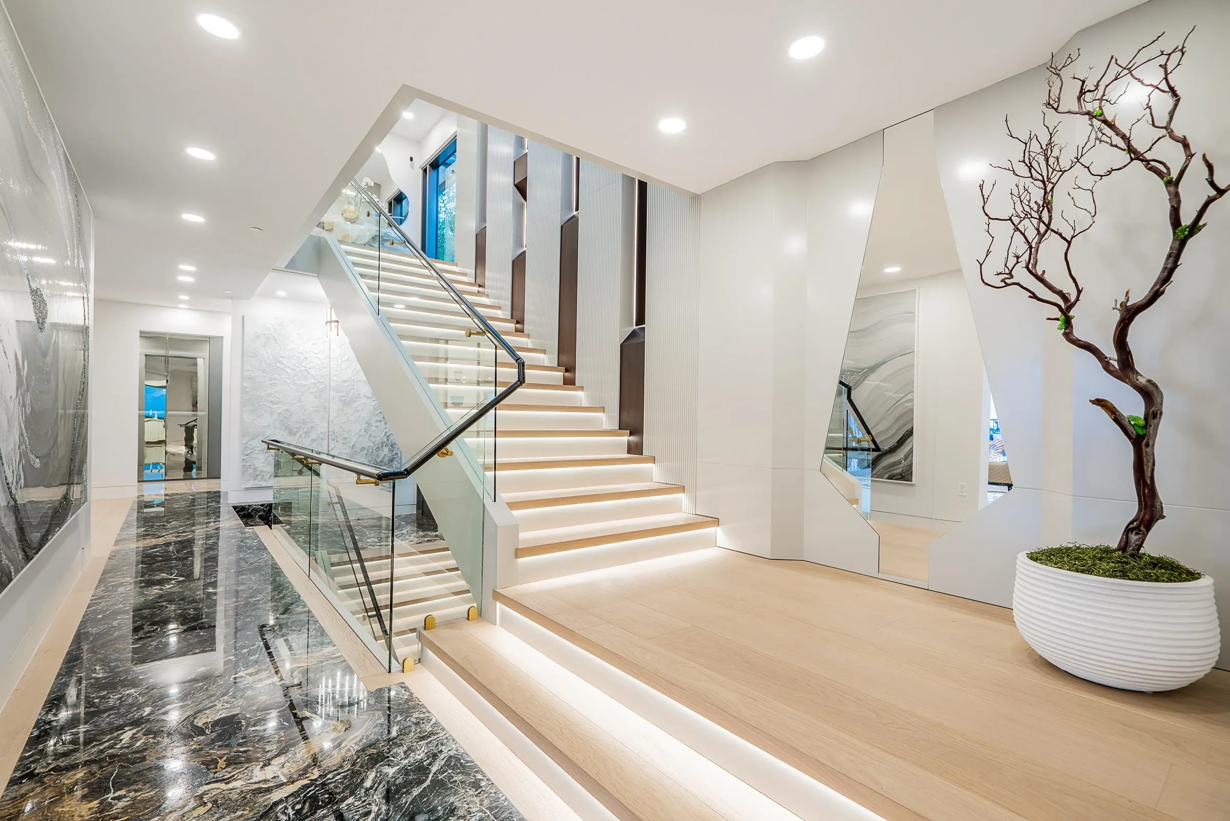 1123 Crestline Road