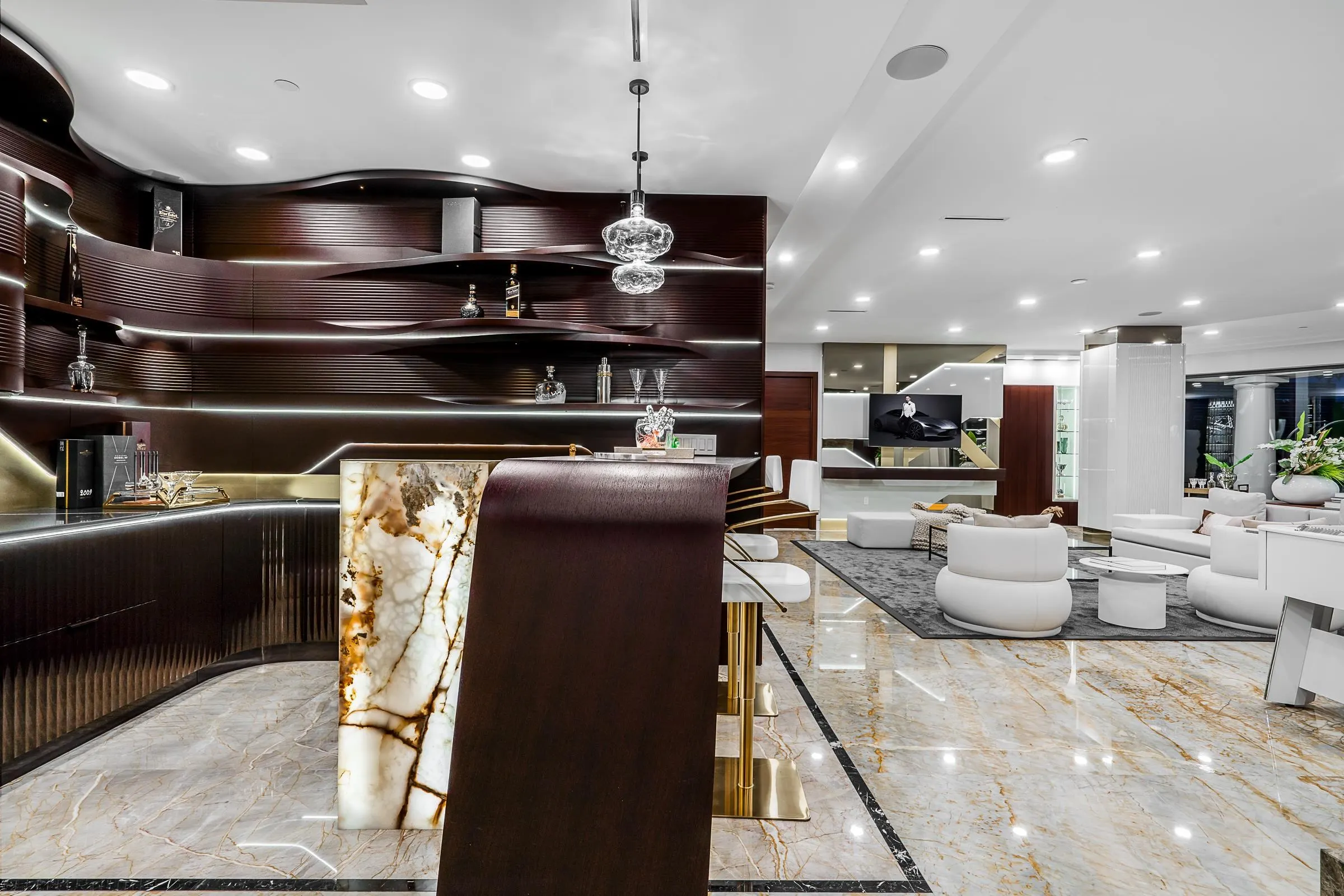 1123 Crestline Road