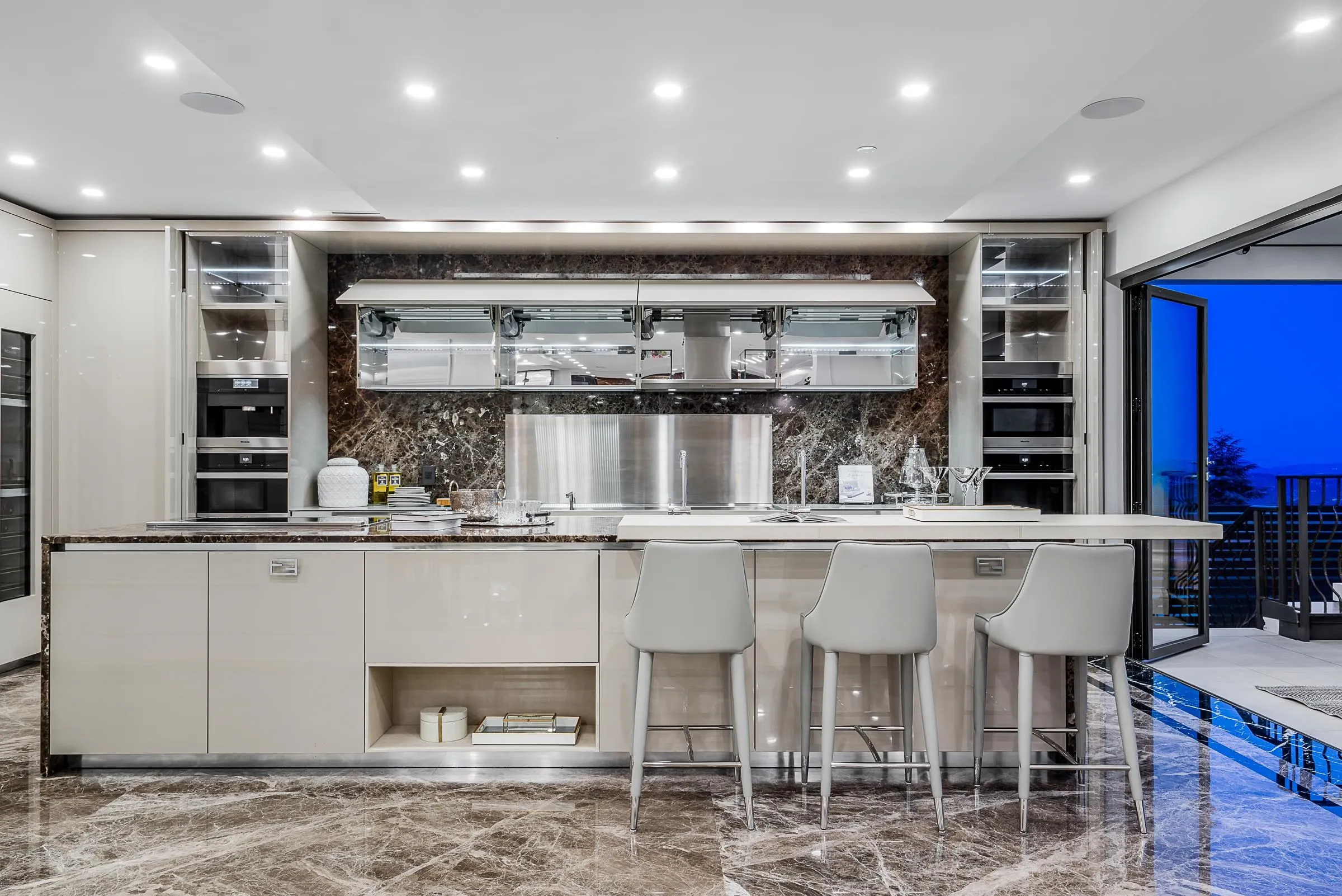 1123 Crestline Road