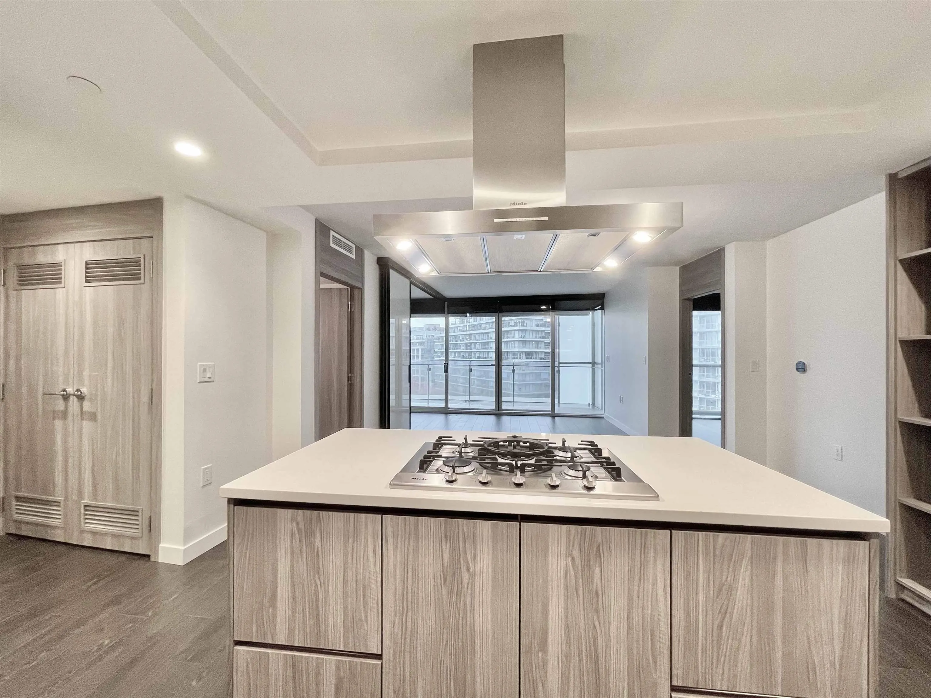 1768 Cook Street #909