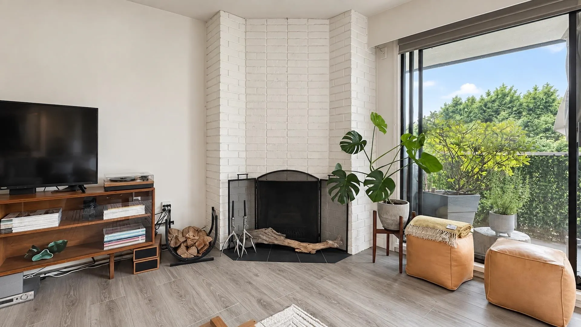 1610 Chesterfield Avenue #204