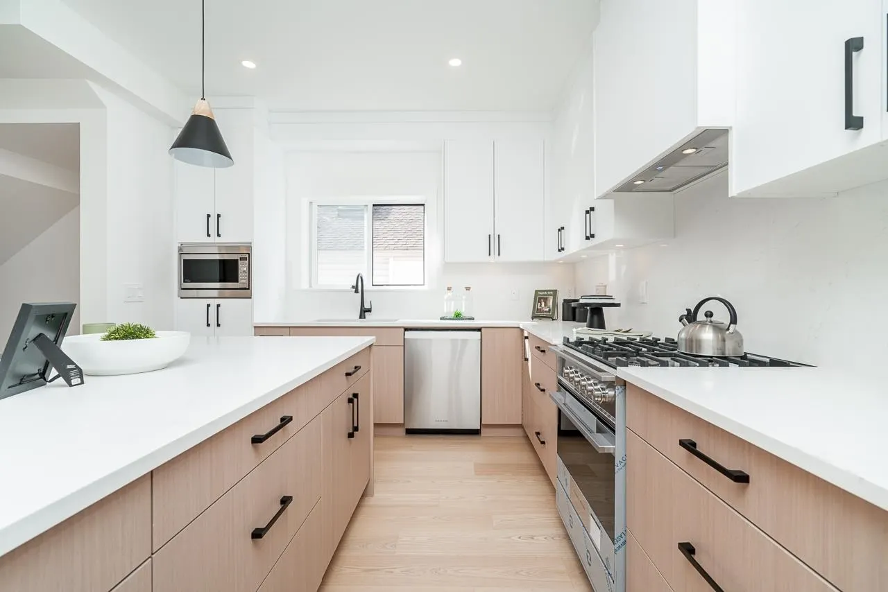17059 0 Avenue #101