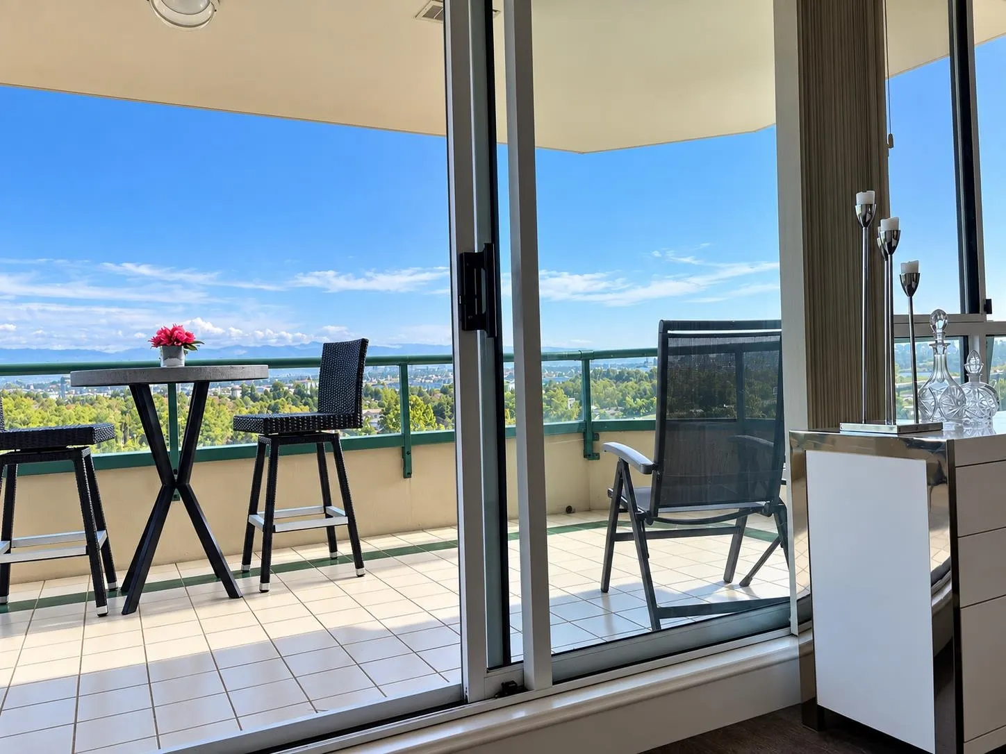 338 Taylor Way #16A