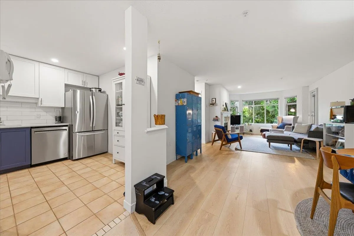 2059 Chesterfield Avenue #411