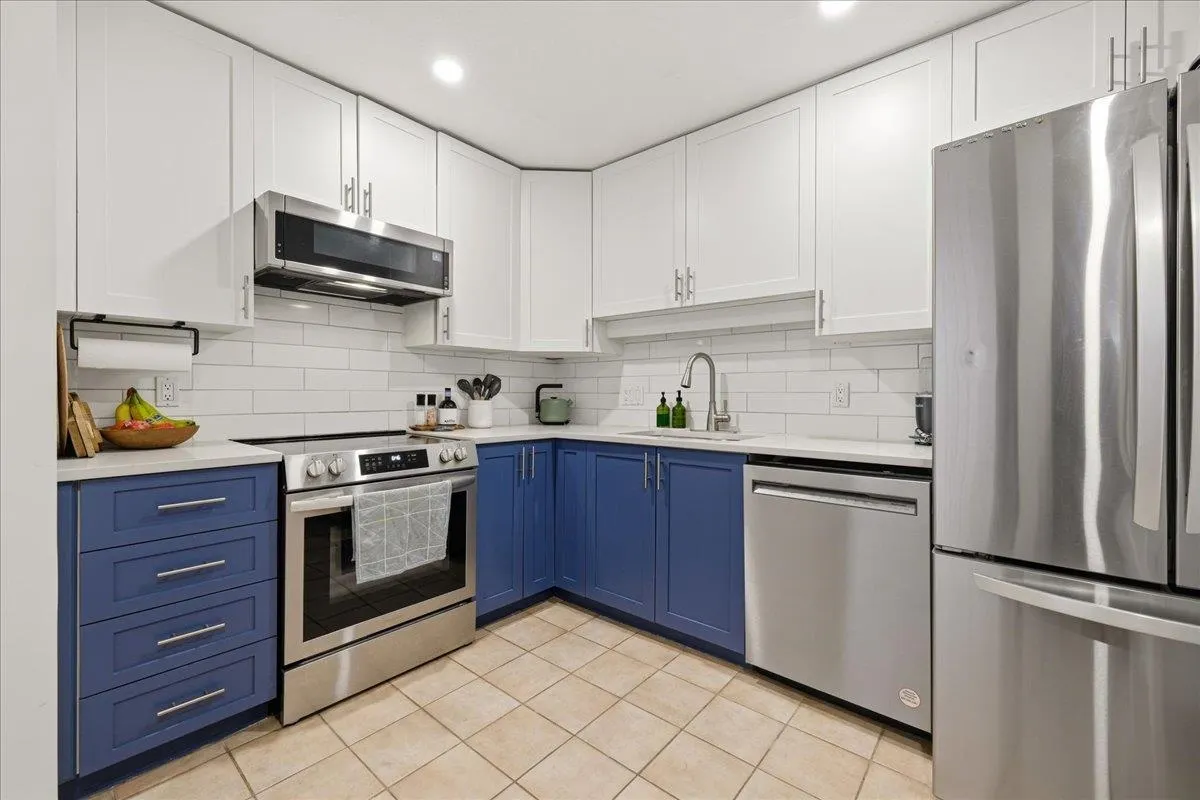 2059 Chesterfield Avenue #411