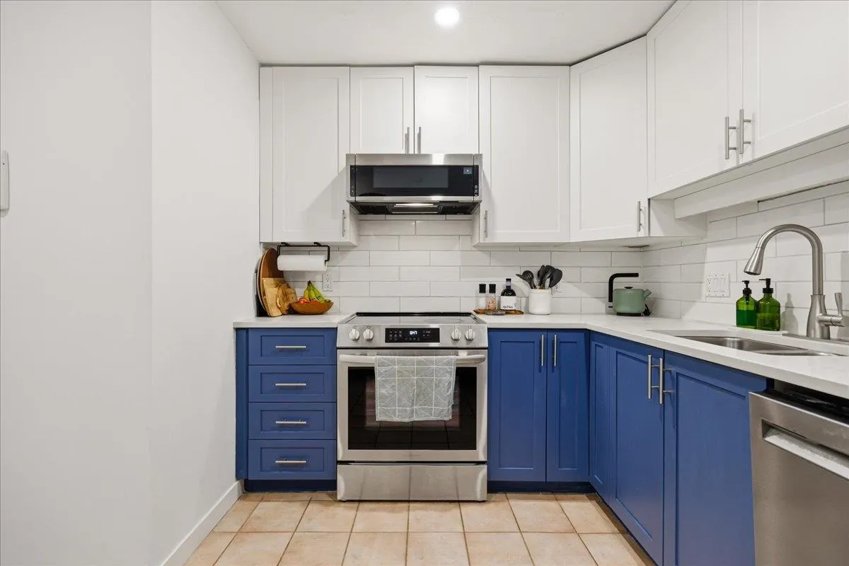 2059 Chesterfield Avenue #411