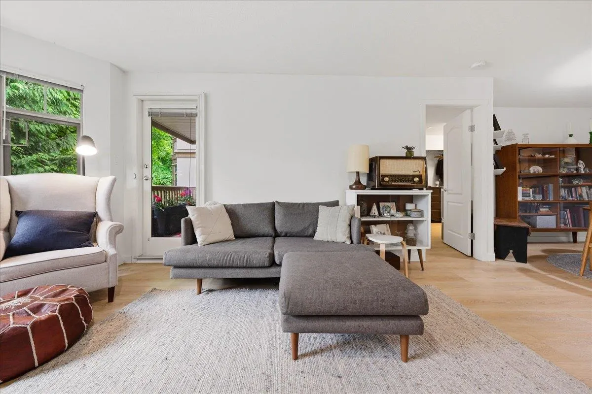 2059 Chesterfield Avenue #411