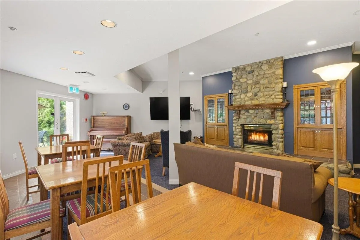 2059 Chesterfield Avenue #411