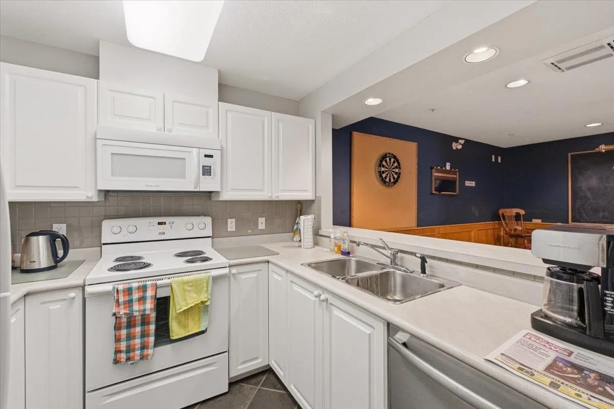 2059 Chesterfield Avenue #411