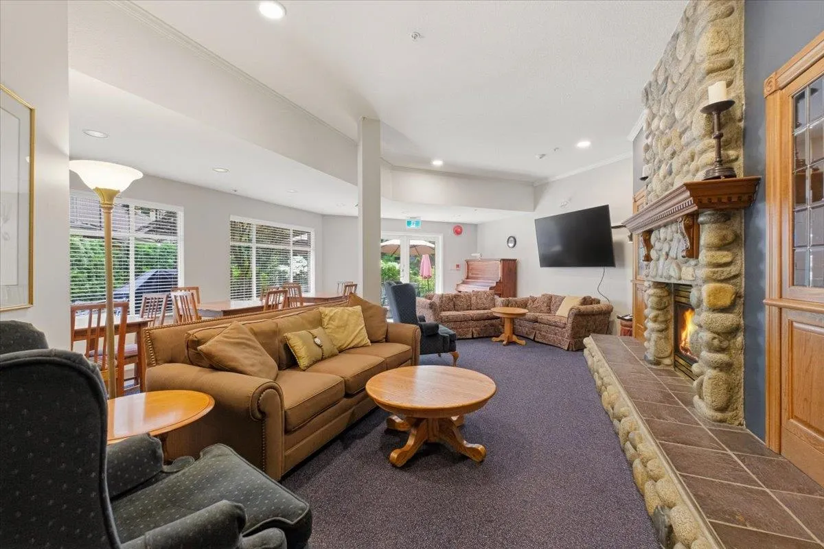 2059 Chesterfield Avenue #411