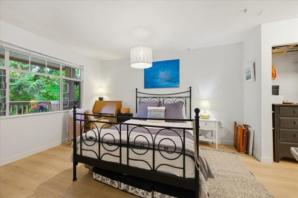 2059 Chesterfield Avenue #411