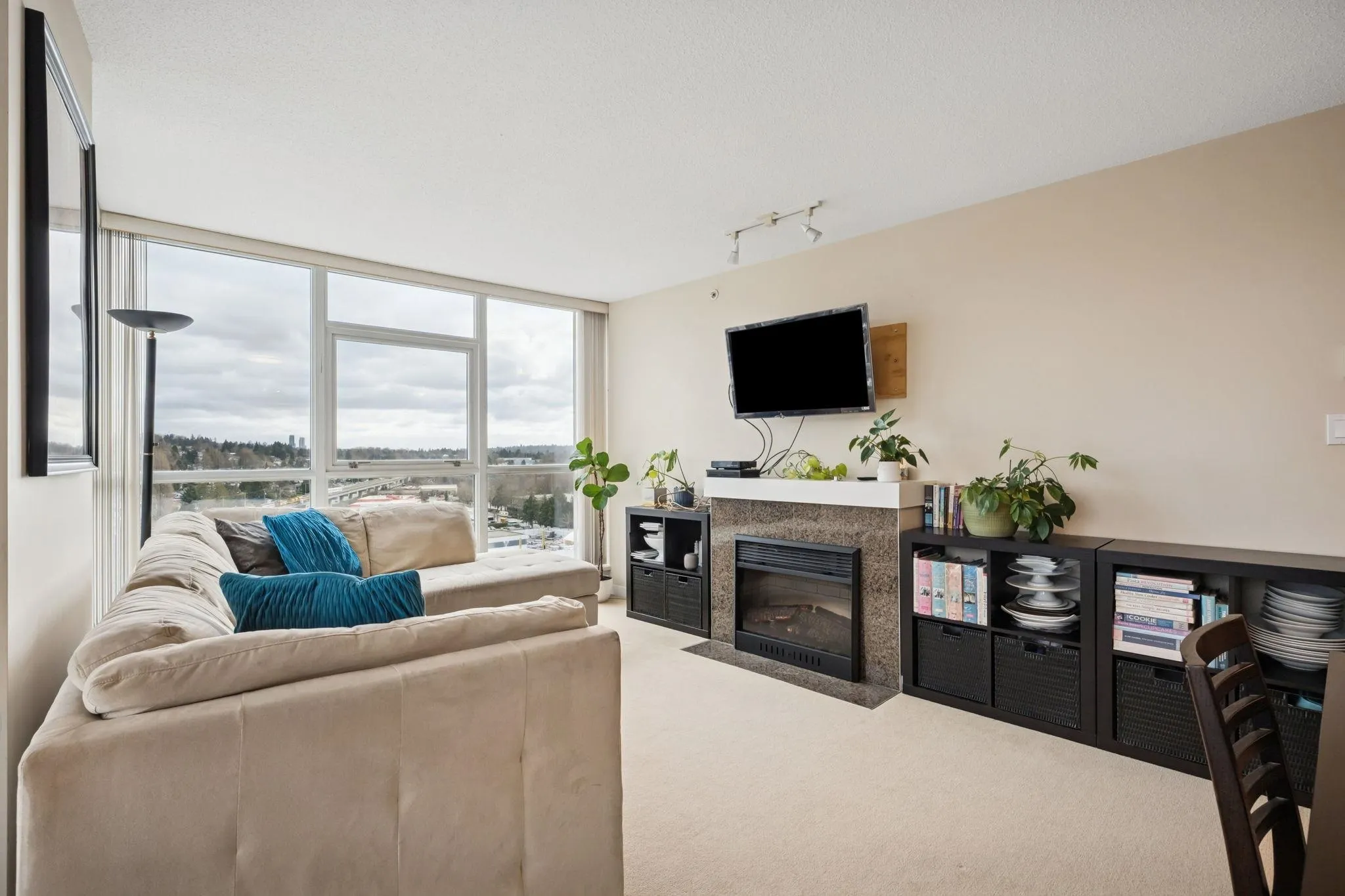 2225 Holdom Avenue #1402