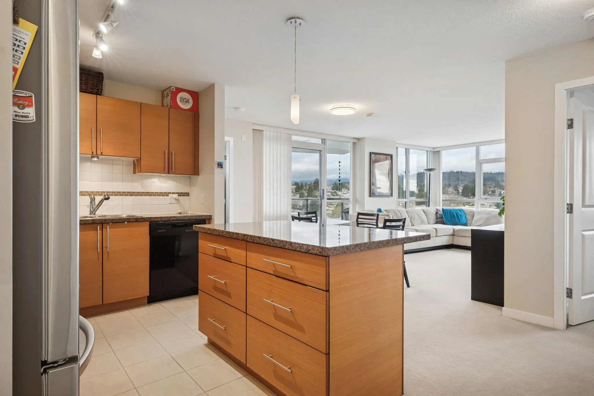 2225 Holdom Avenue #1402