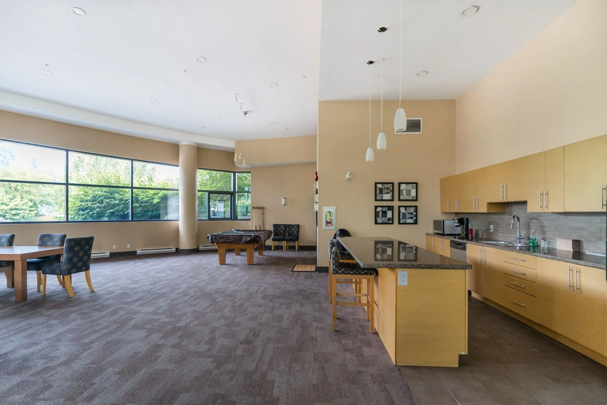 2225 Holdom Avenue #1402