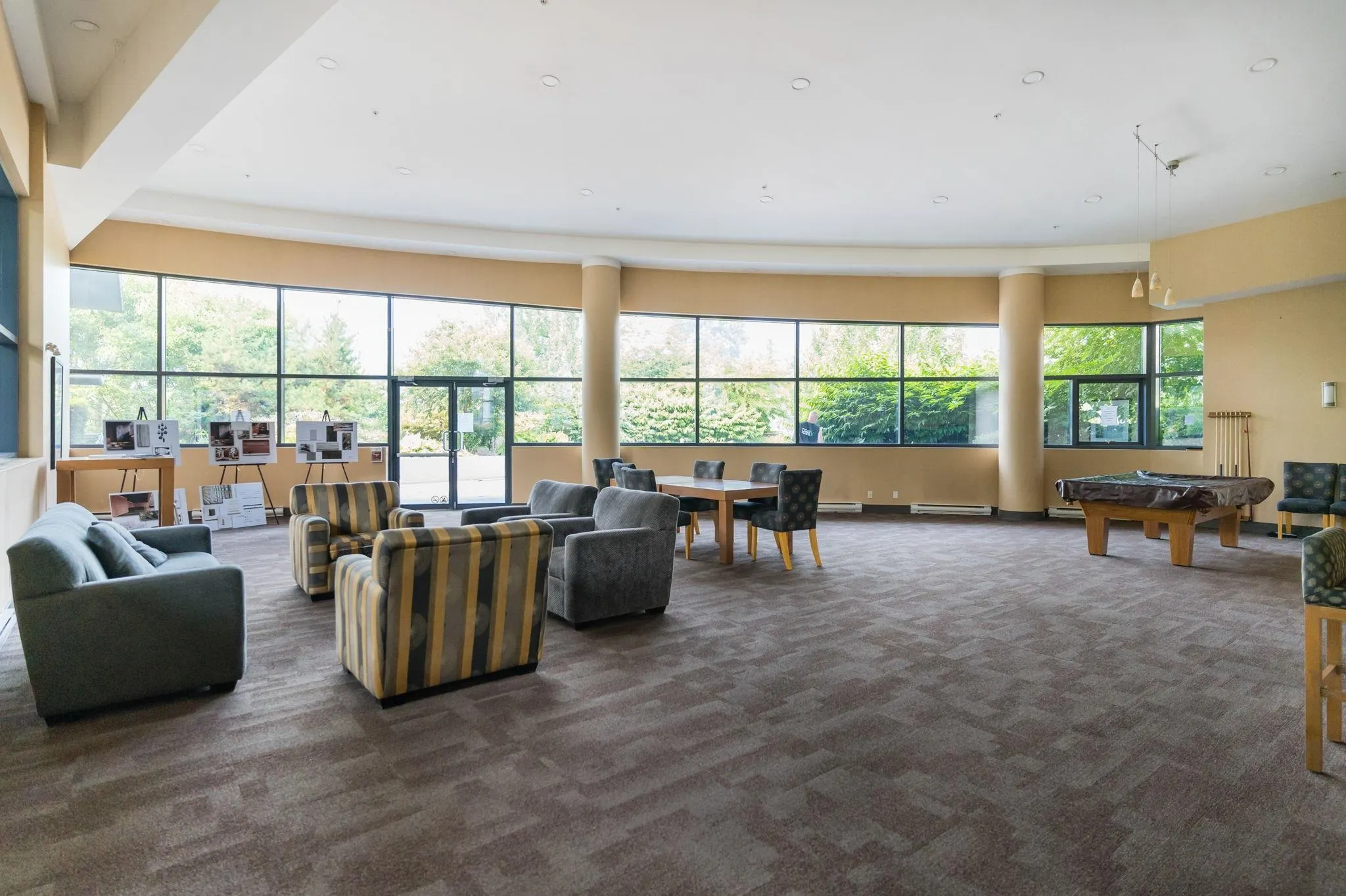 2225 Holdom Avenue #1402