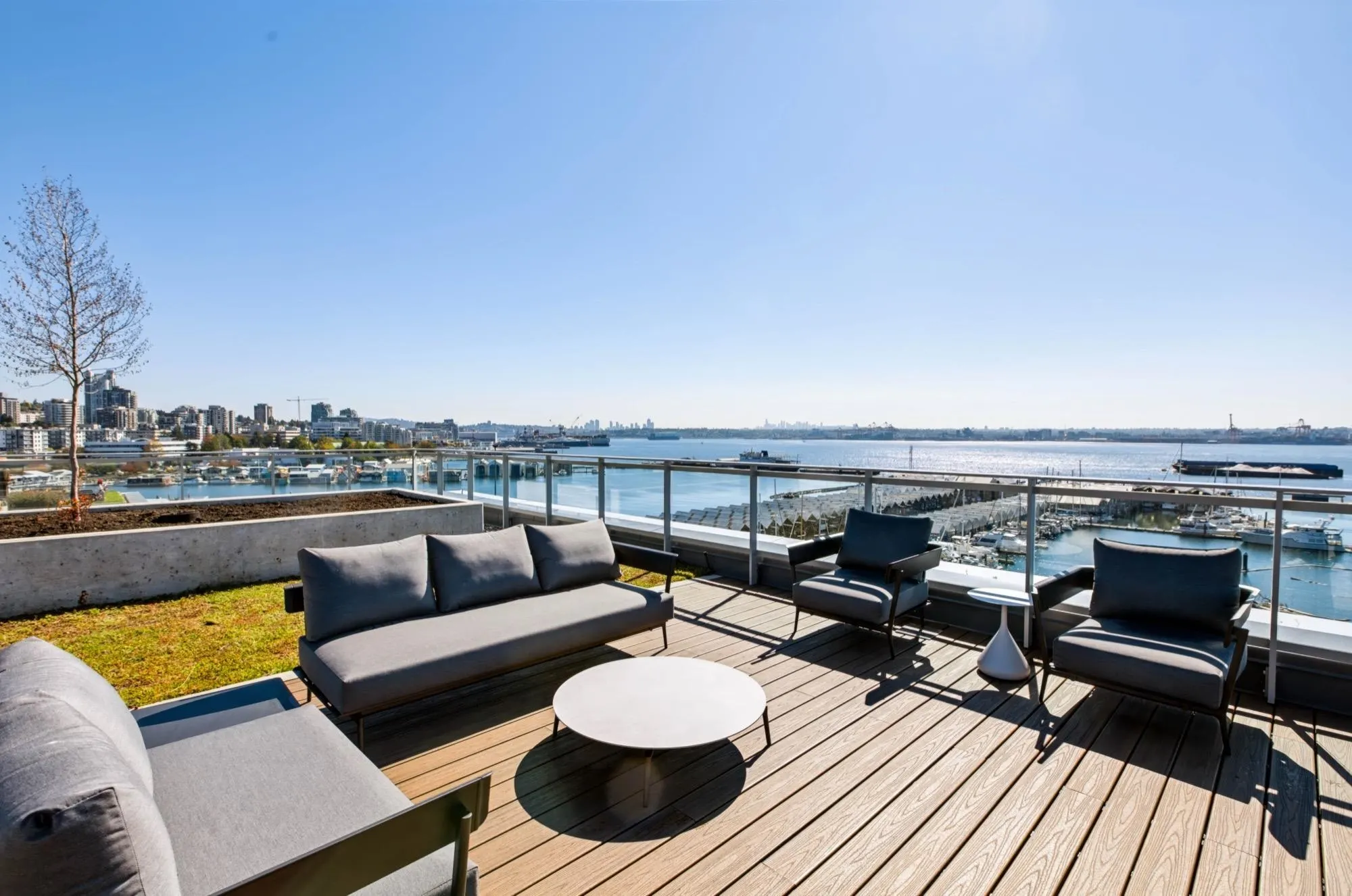 777 Harbour Way #704