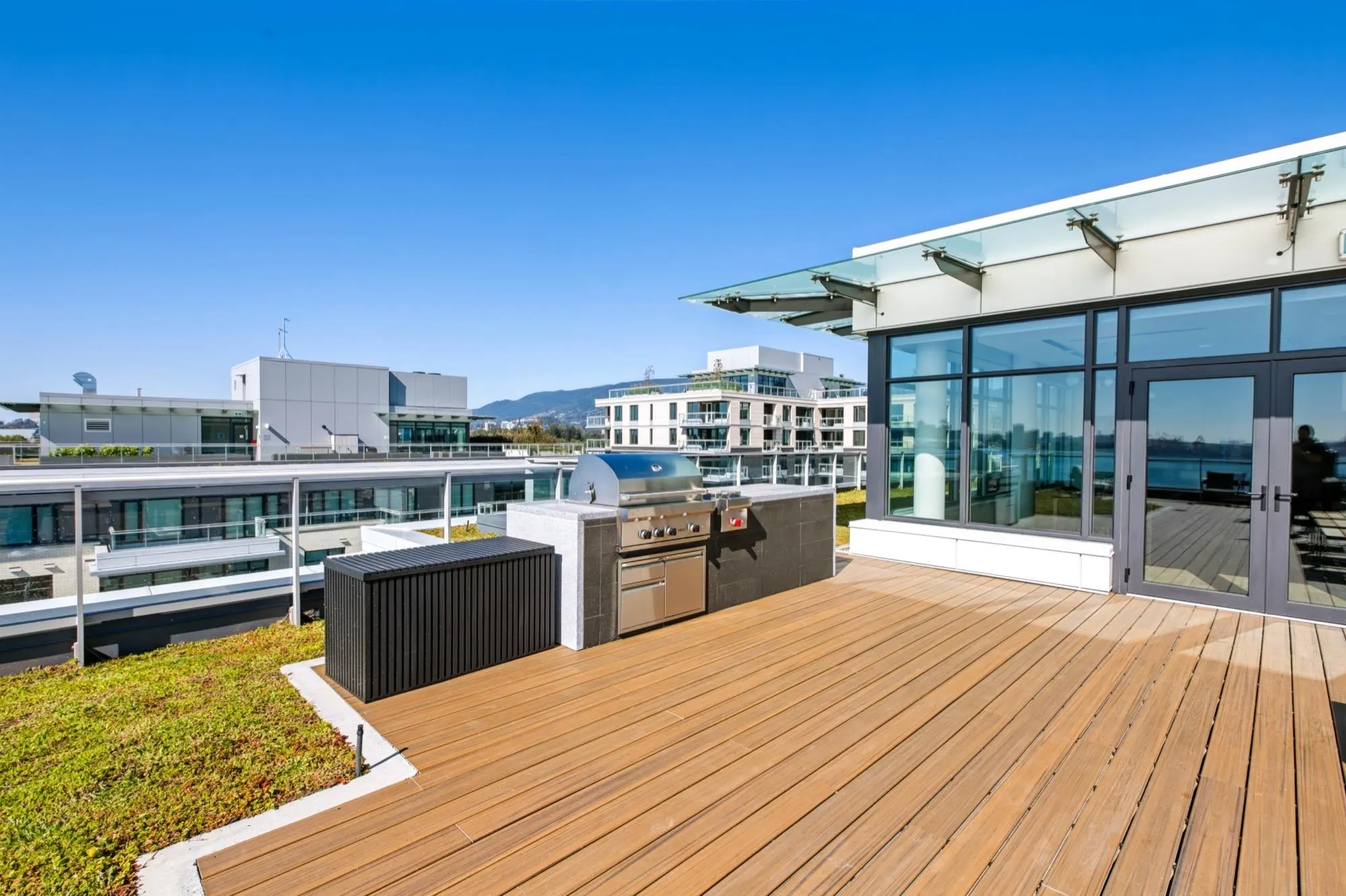 777 Harbour Way #704
