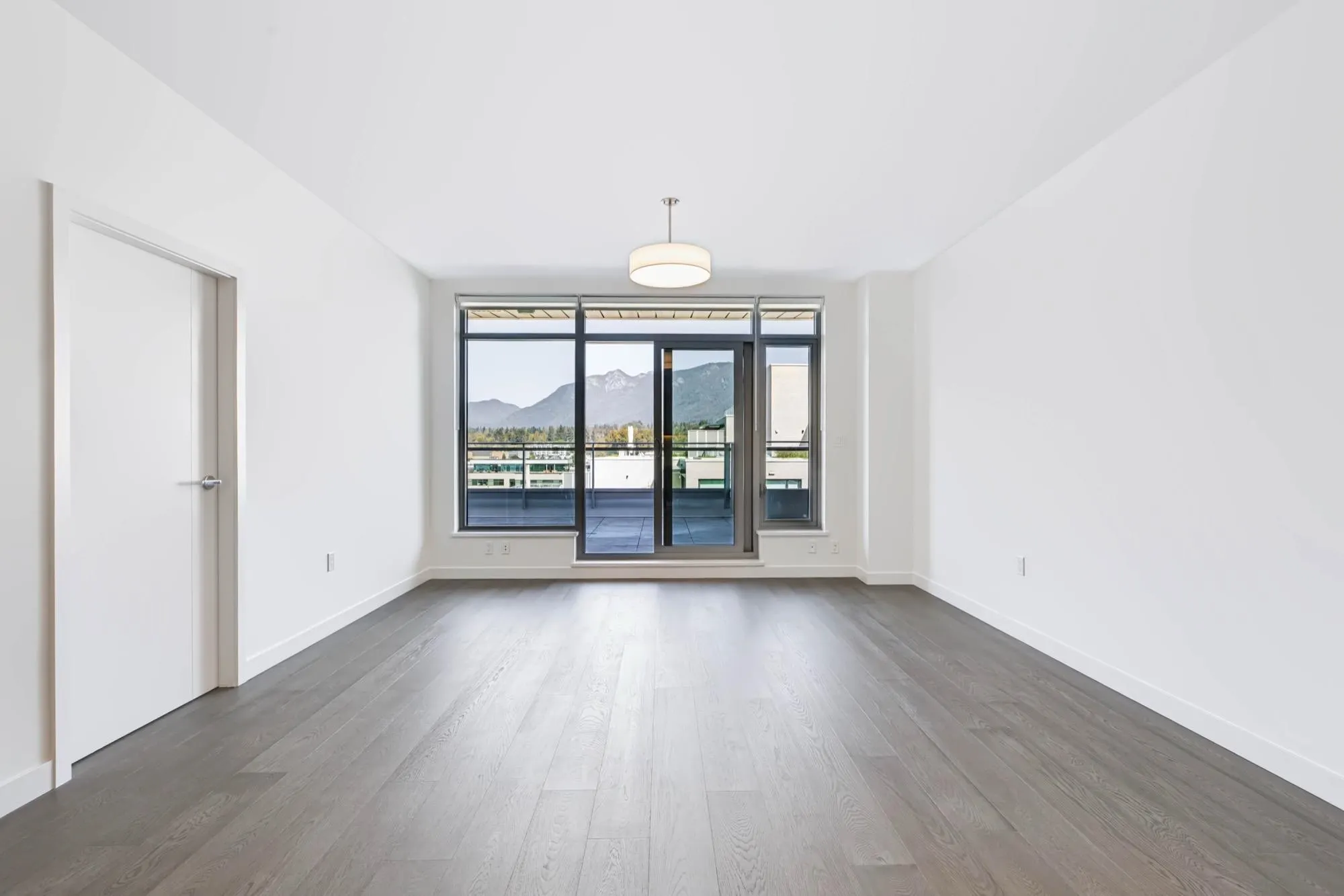 777 Harbour Way #704