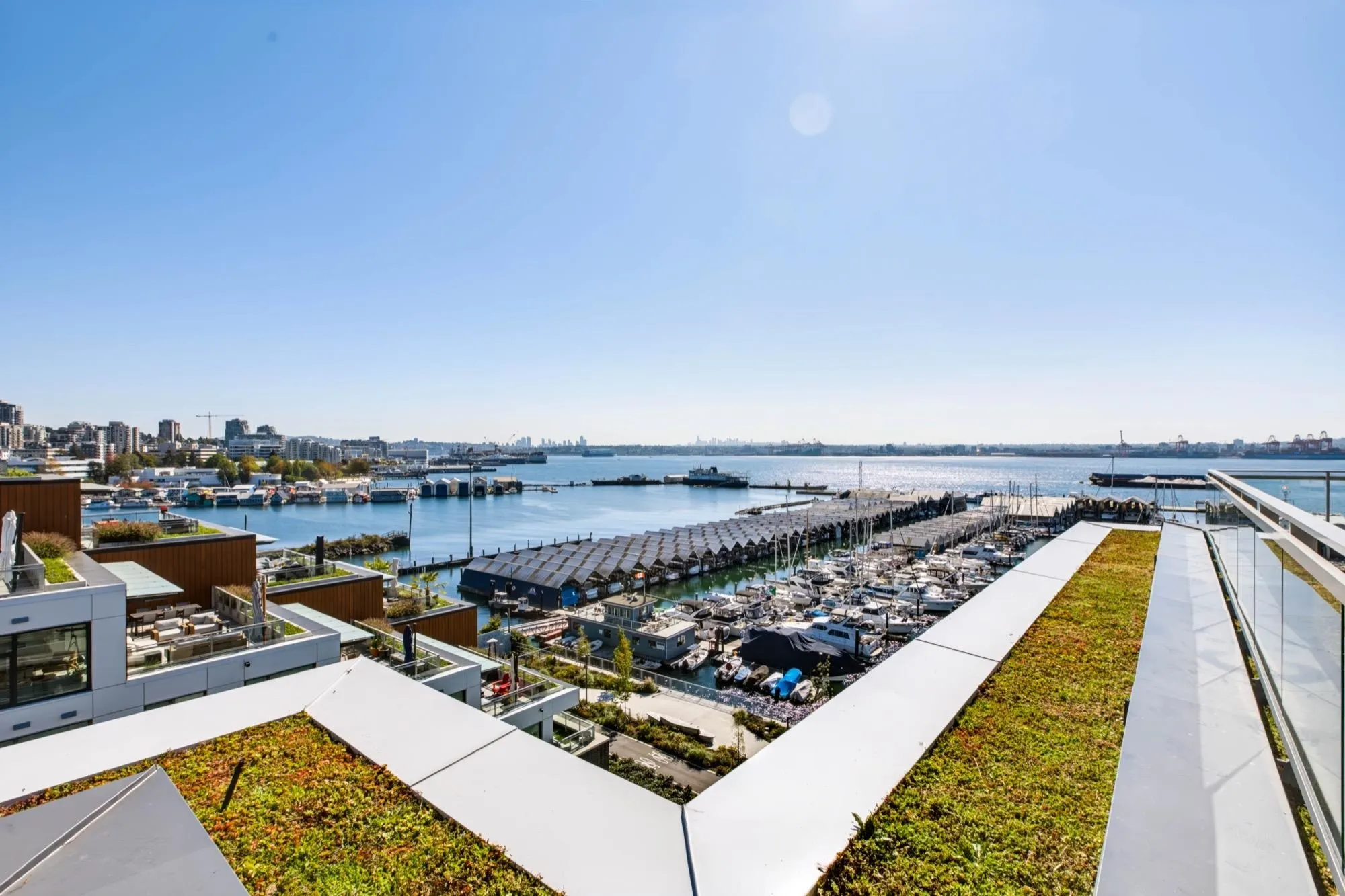 777 Harbour Way #704