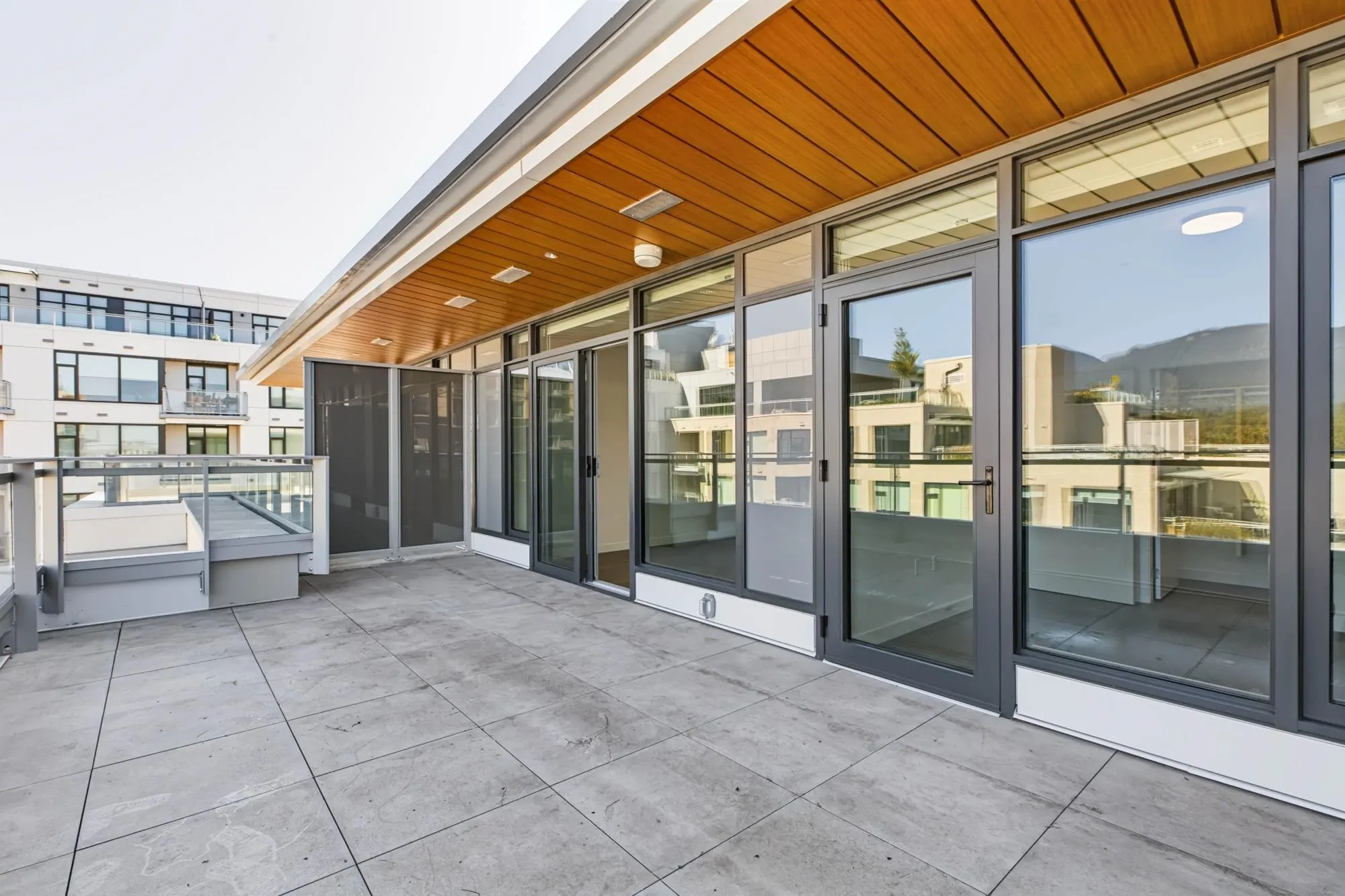 777 Harbour Way #704