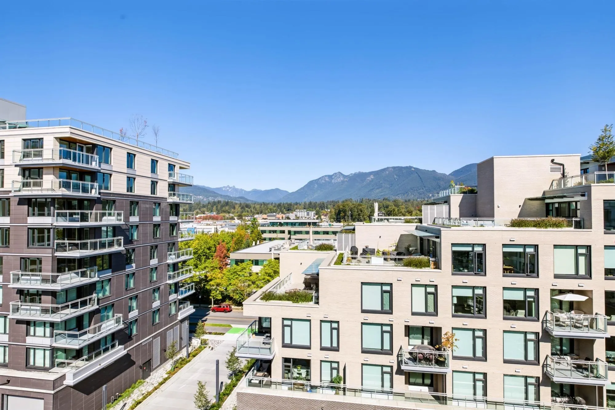 777 Harbour Way #704