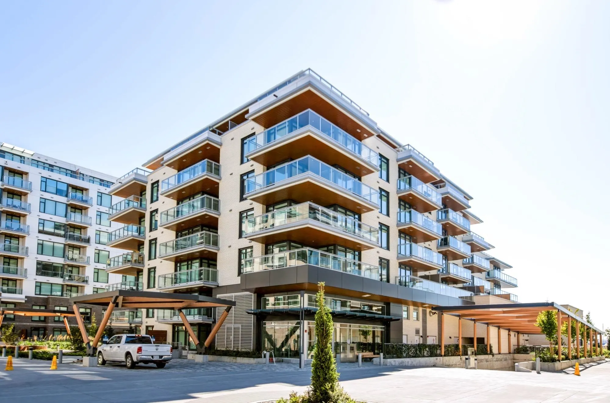 777 Harbour Way #704