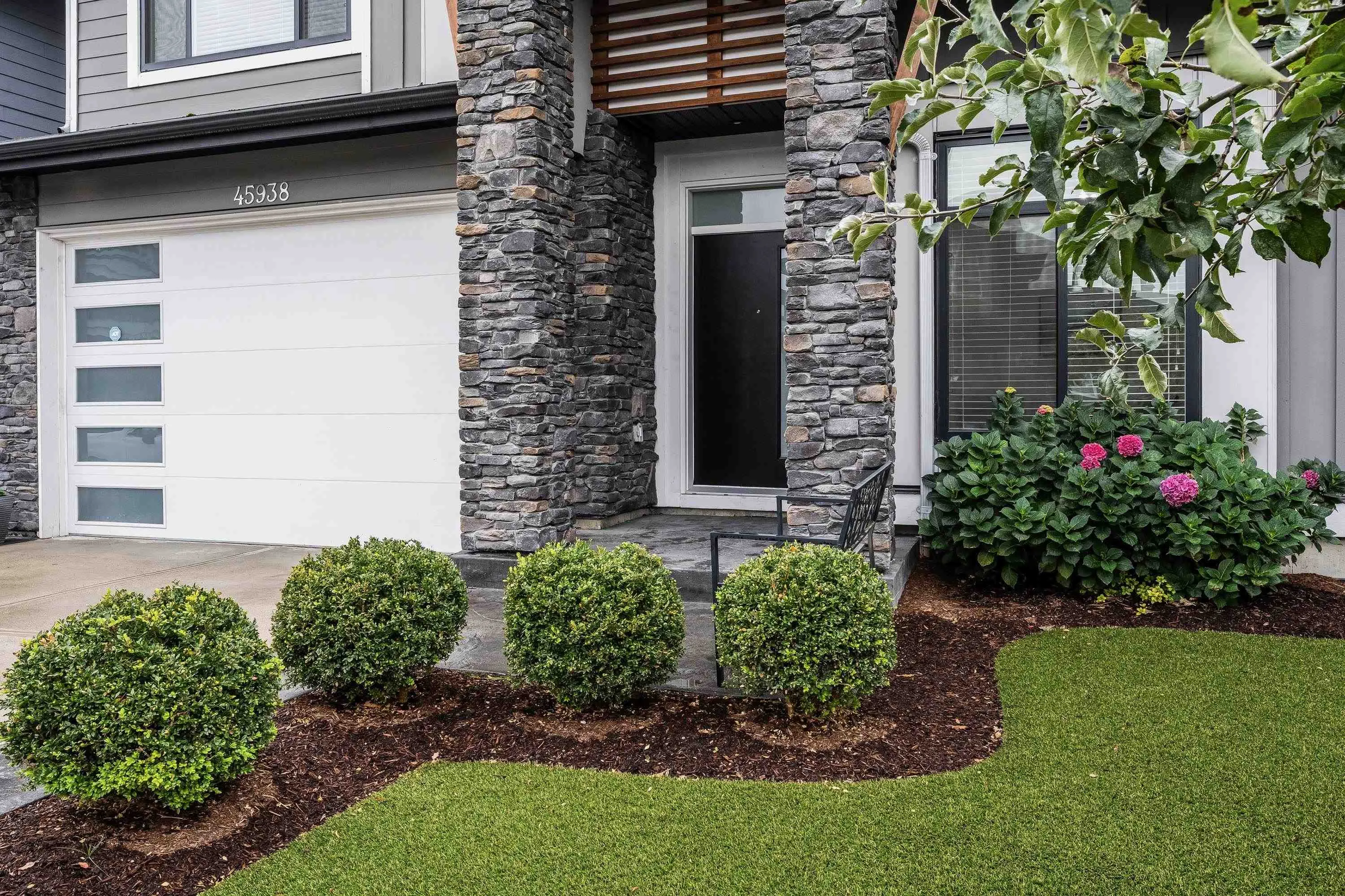 45938 Birdie Place