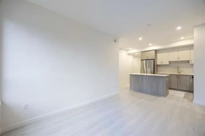 13838 108 Avenue #302