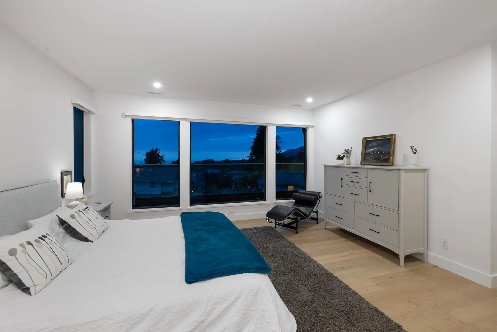 255 Sandringham Crescent