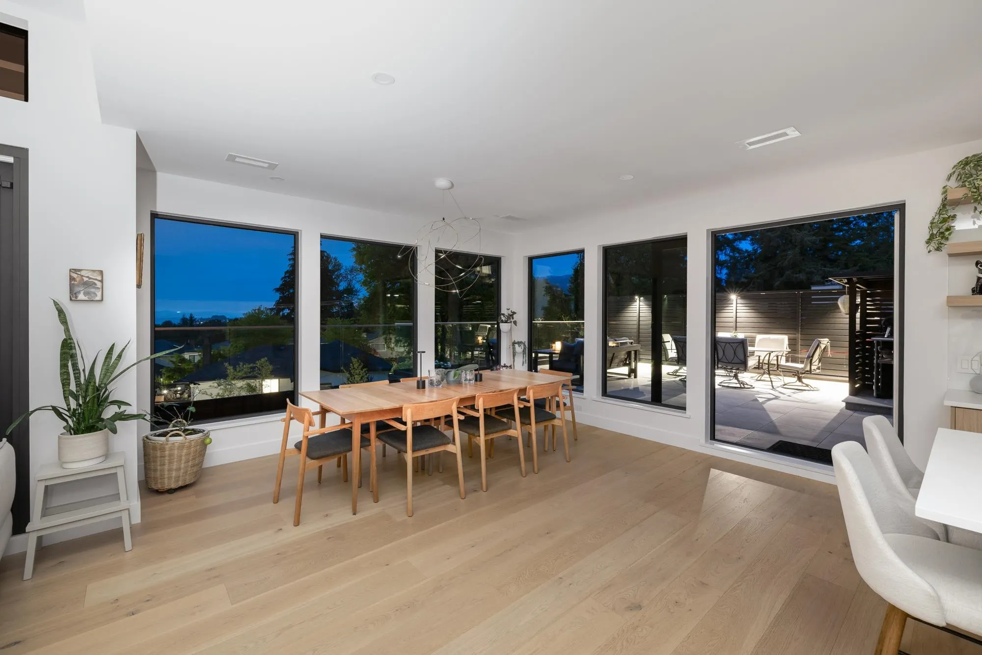 255 Sandringham Crescent