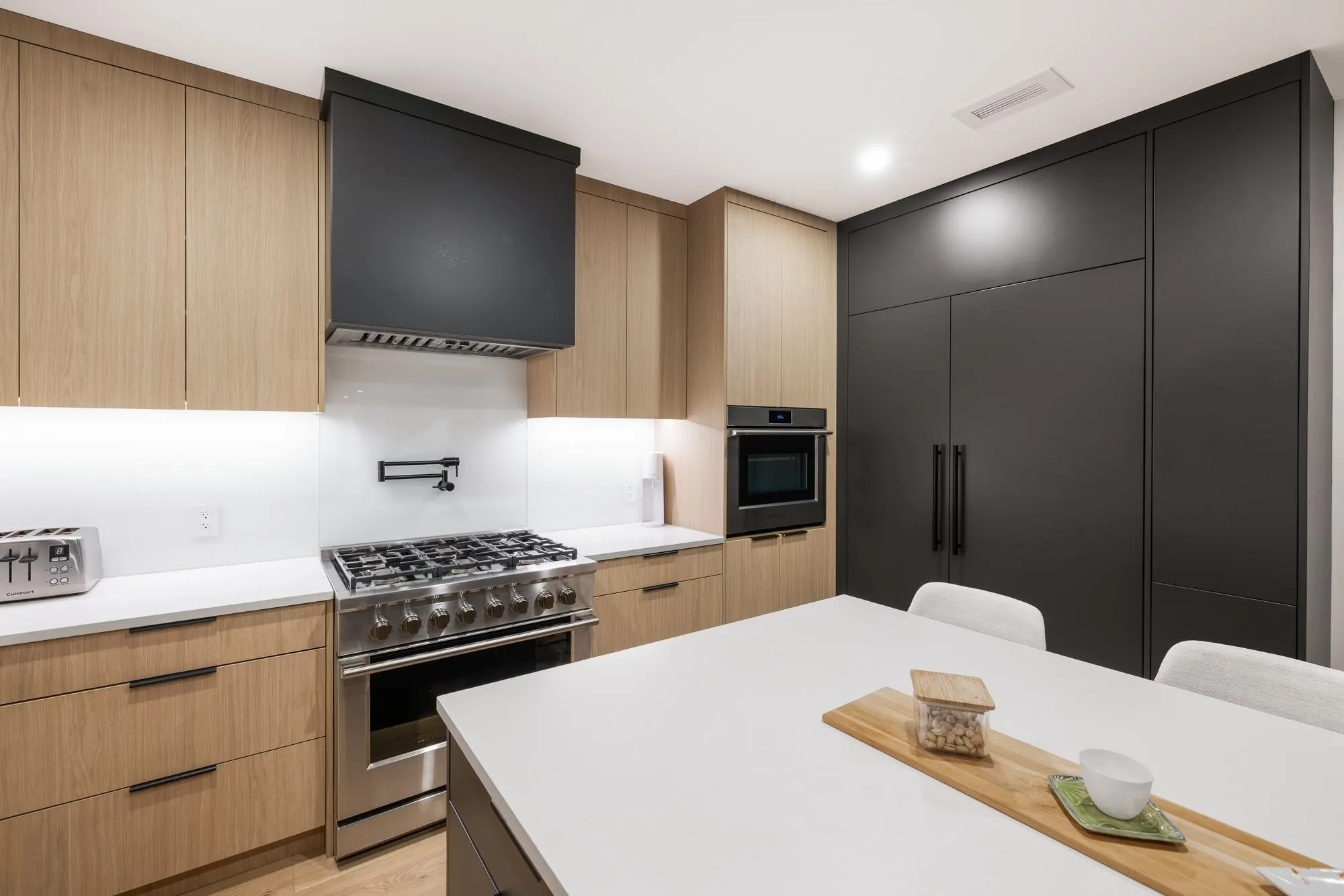 255 Sandringham Crescent