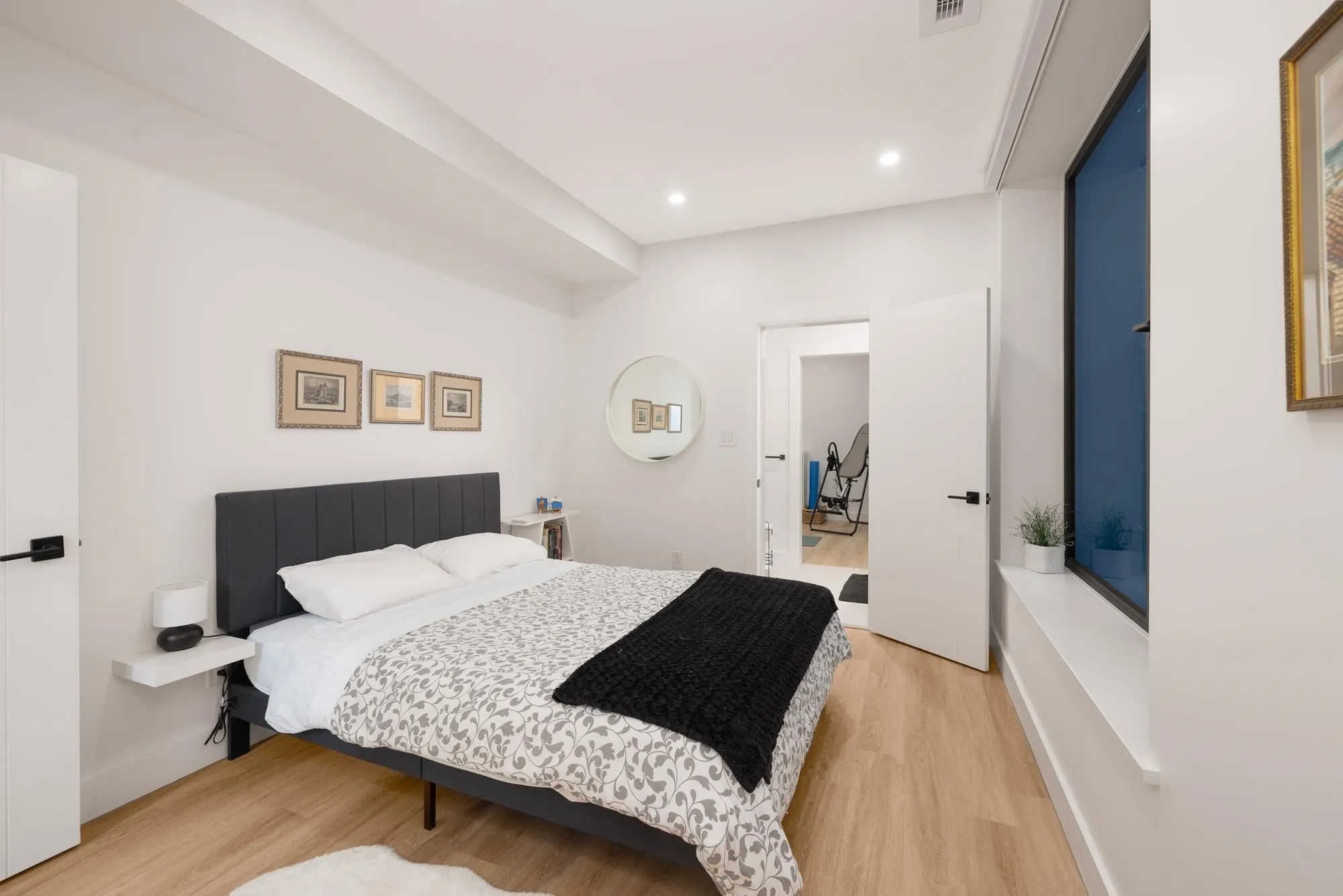 255 Sandringham Crescent