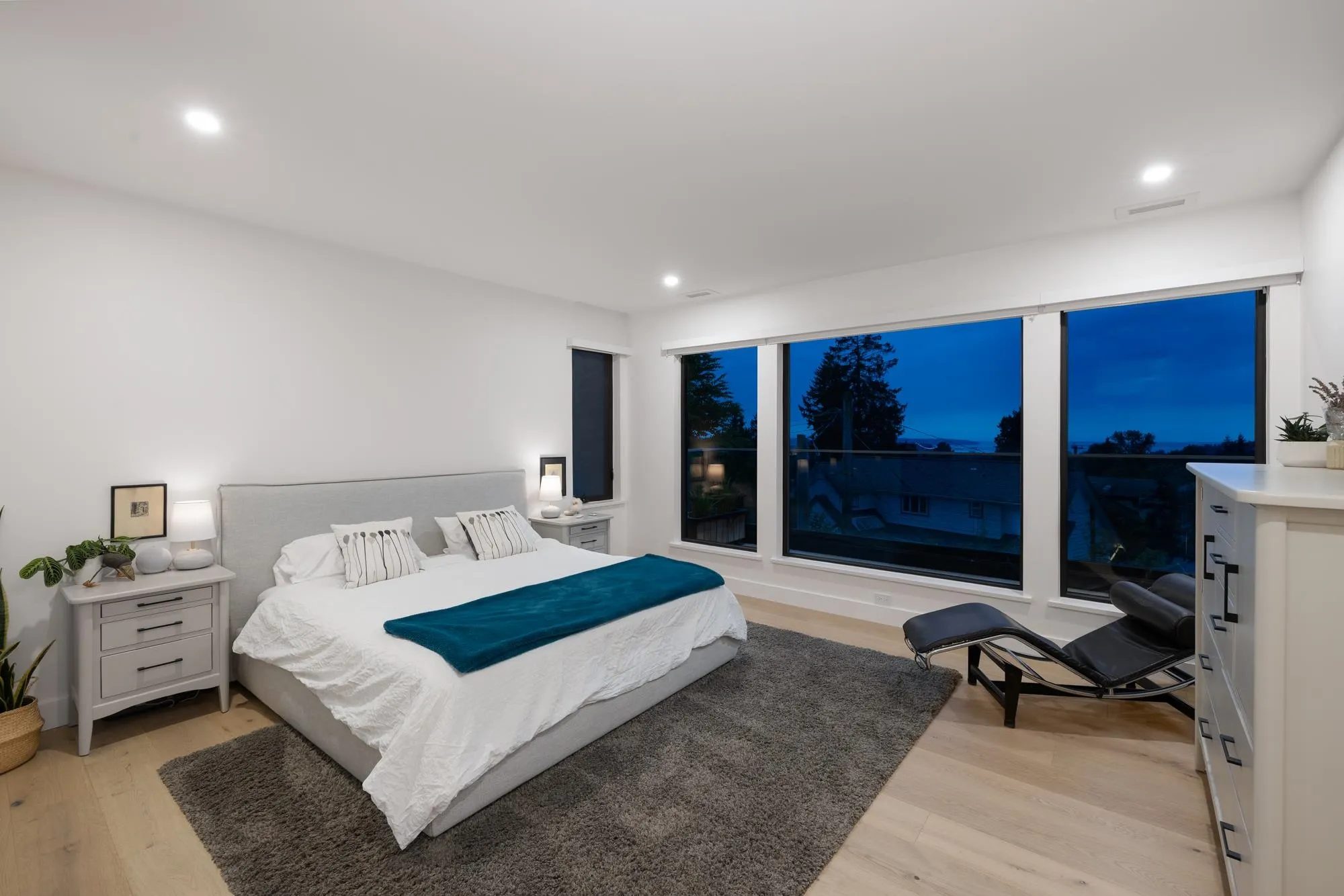 255 Sandringham Crescent